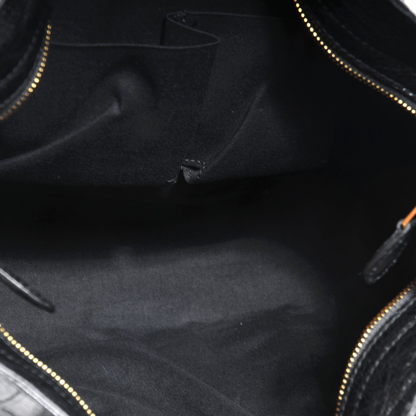 Agneau Giant 12 Gold Hardware Velo Black