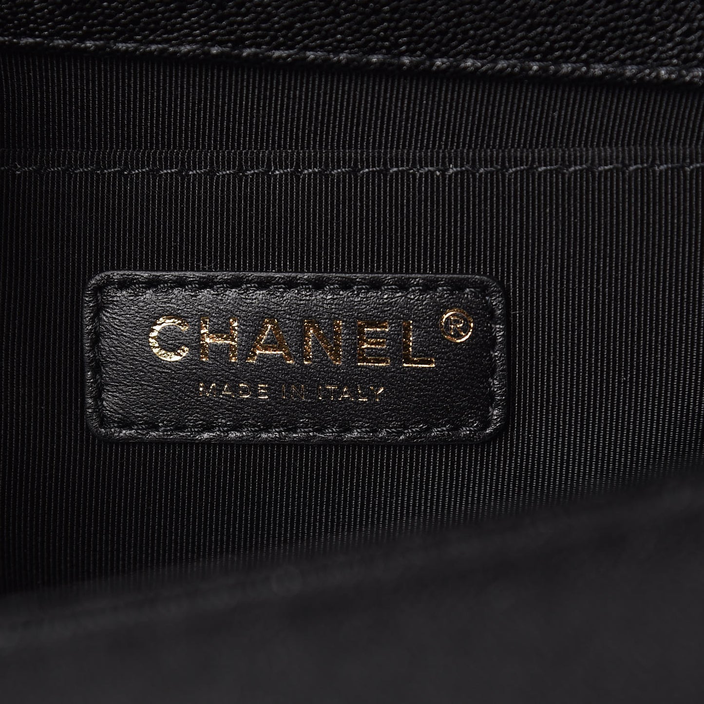 Caviar Chevron Quilted Medium Boy Flap Black