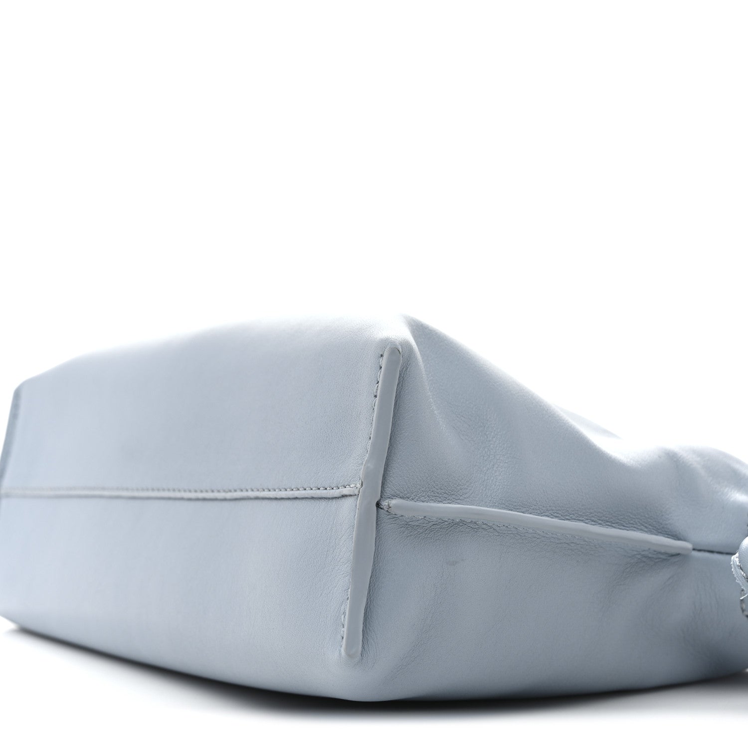 LOEWE ライトブルーレザーブレザー Loewe Calfskin Mini Flamenco Knot Clutch Dusty Blue 1858312