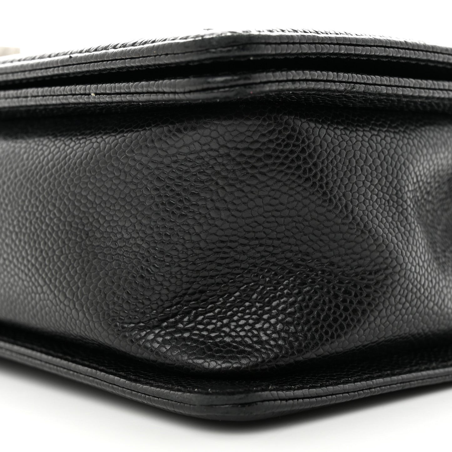 Caviar Quilted New Medium Boy Flap Black