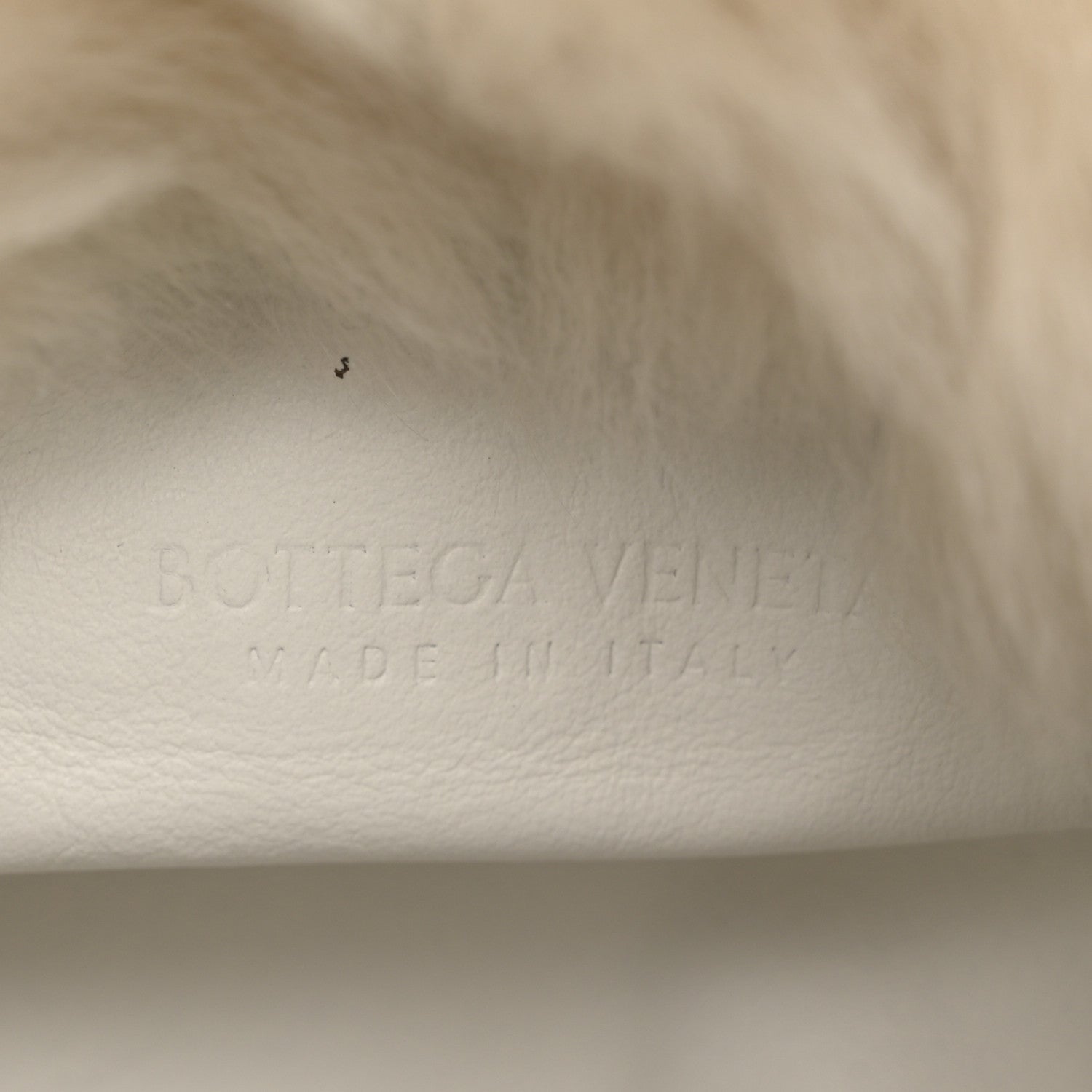 Bottega Veneta Shearling Lambskin The Pouch Chain White 6 of 10