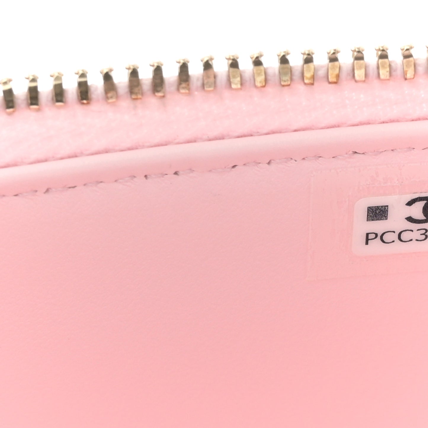 Caviar Quilted Small Vanity Case With Chain Light Pink