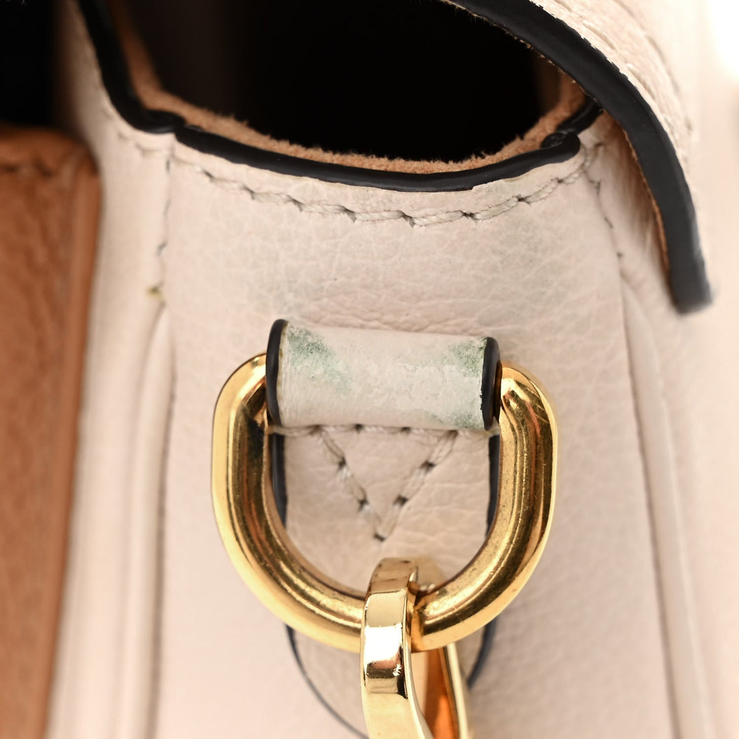 Grained Calfskin Lockme Tender Quartz