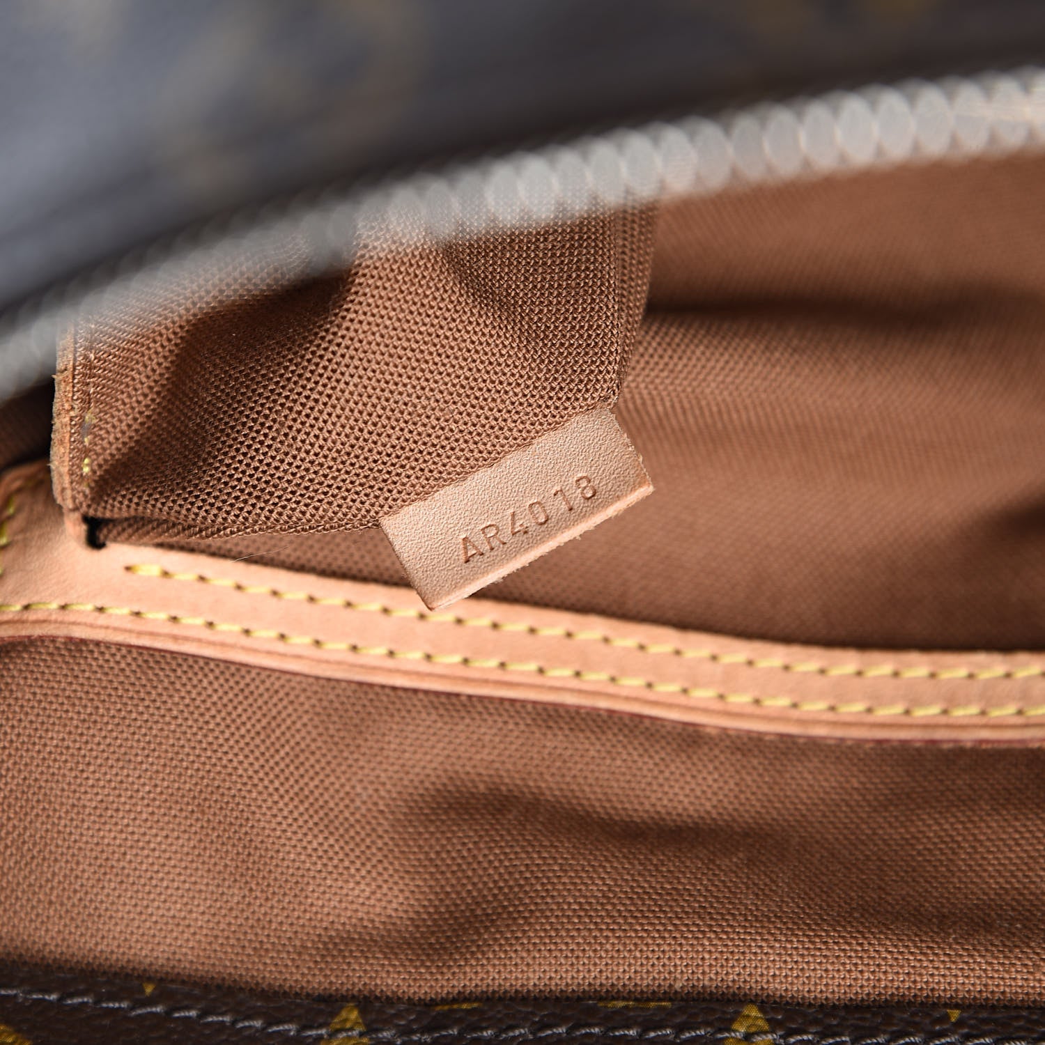 Louis Vuitton Monogram Cabas Mezzo 7 of 13