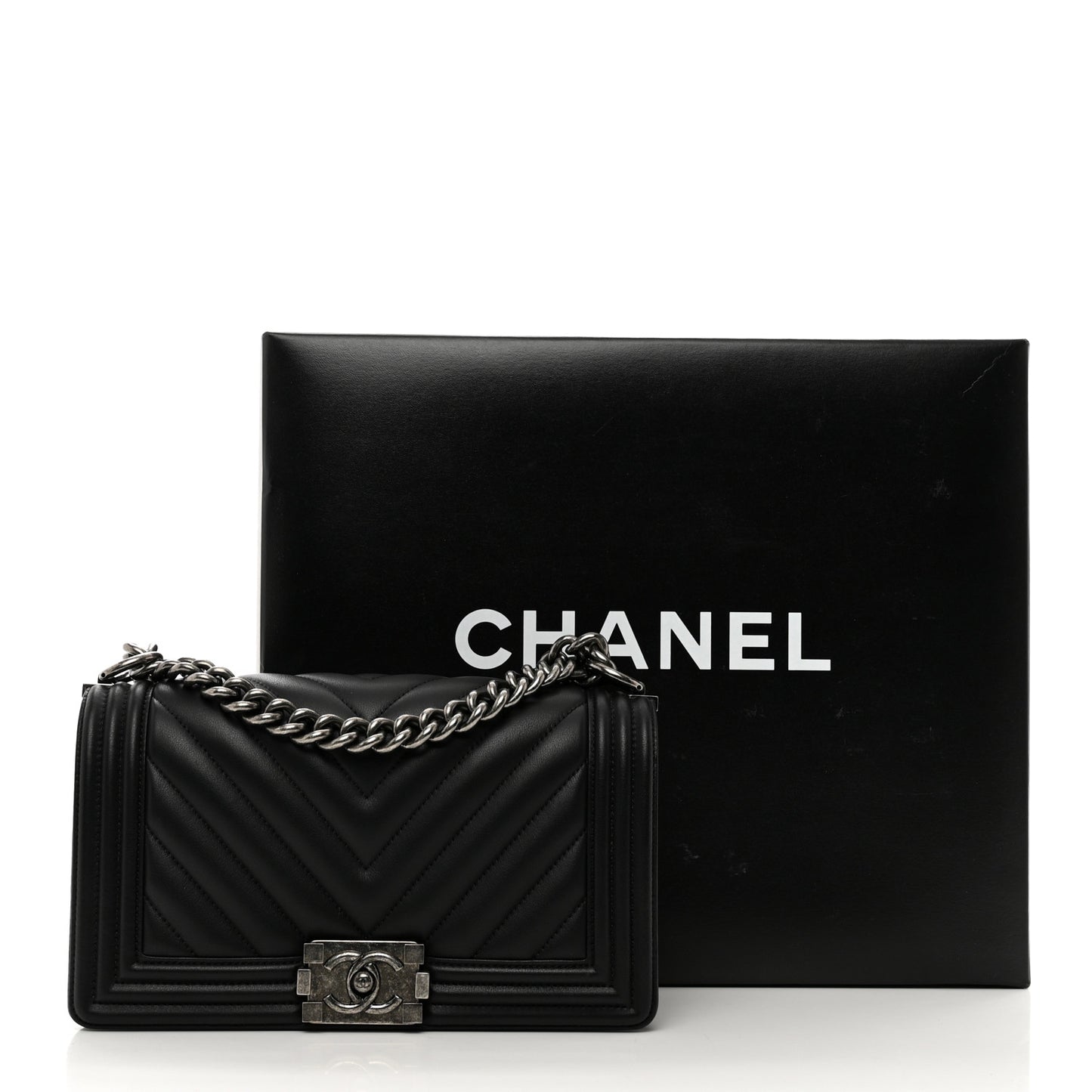 Calfskin Chevron Quilted Medium Boy Flap Black