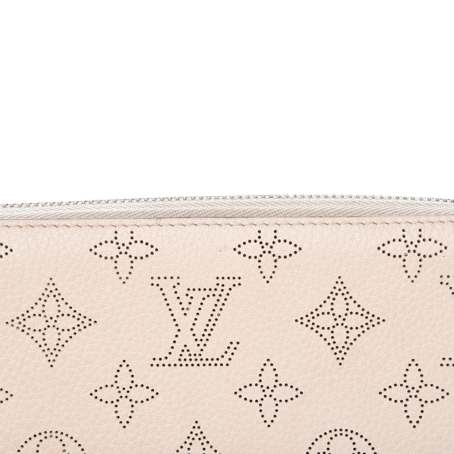 Louis Vuitton Mahina Zippy Wallet Ivory 13 of 18