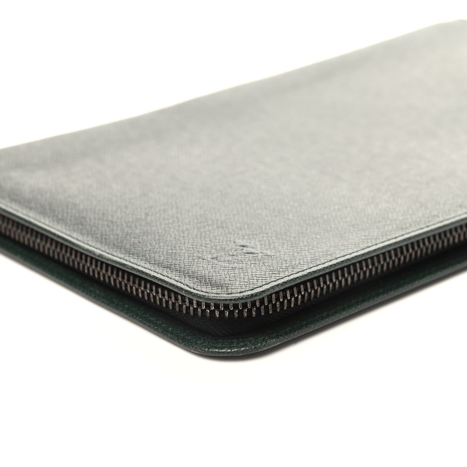 Louis Vuitton Taiga Travel Organizer Wallet Epicea 8 of 8
