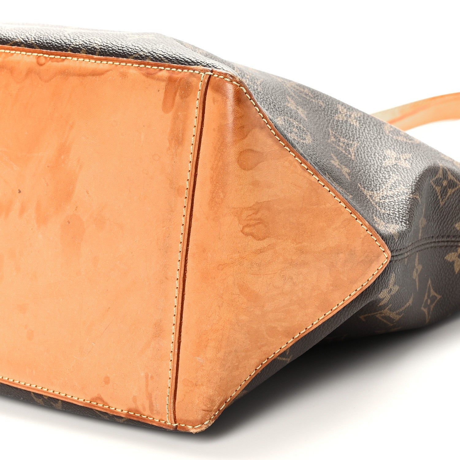 Louis Vuitton Monogram Cabas Mezzo 8 of 9