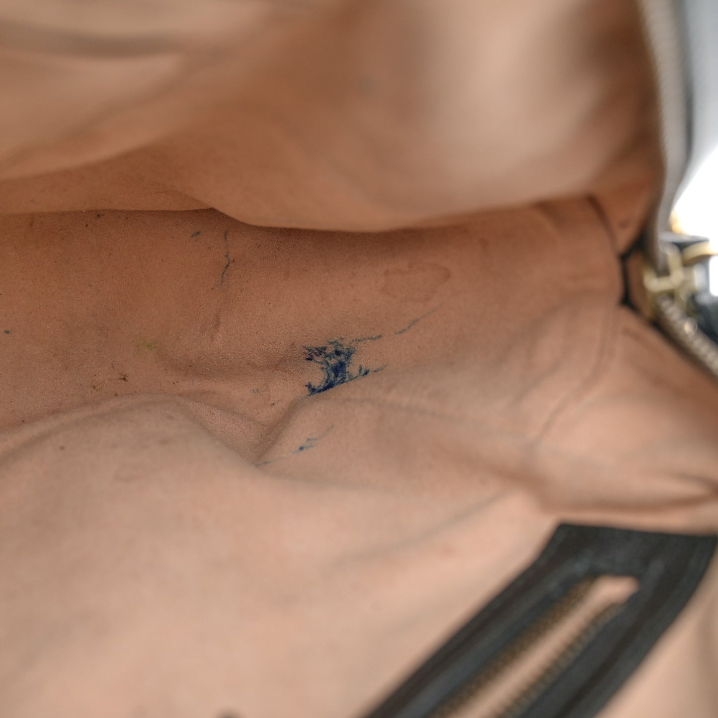 Calfskin Matelasse Medium GG Marmont Chain Shoulder Bag Black