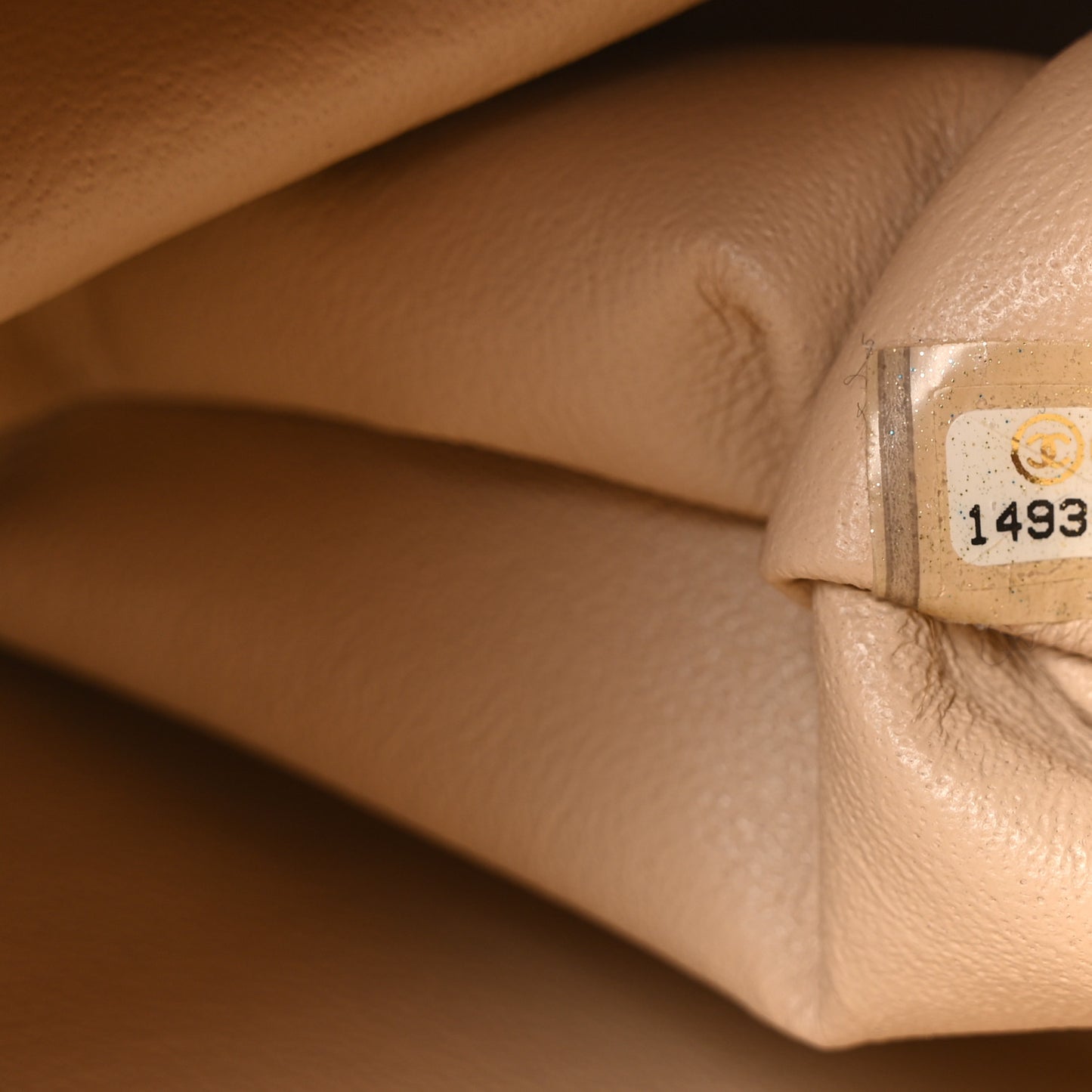 Caviar Quilted Jumbo Double Flap Beige Clair