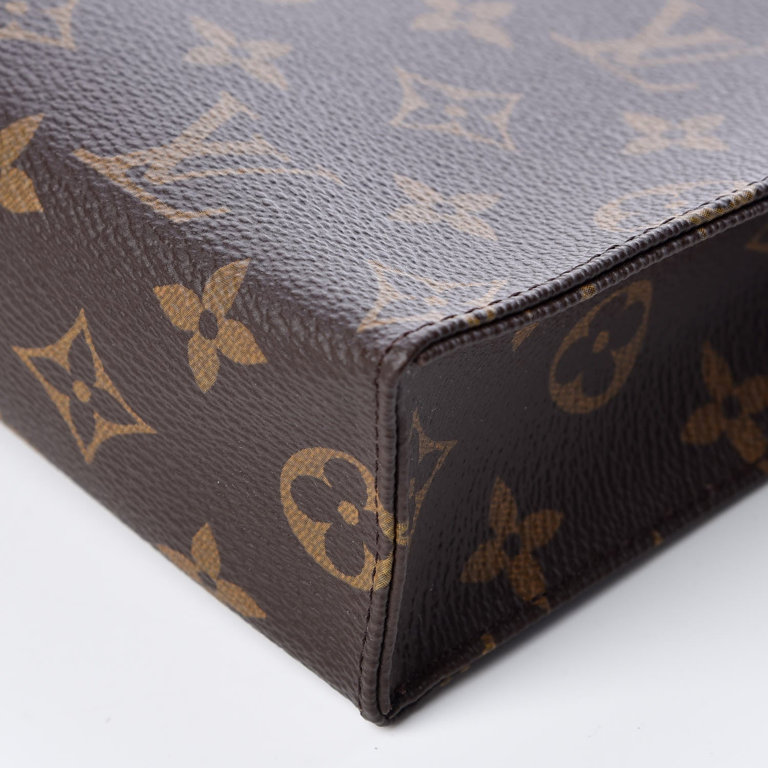 Louis Vuitton Monogram Toiletry Pouch 26 6 of 9