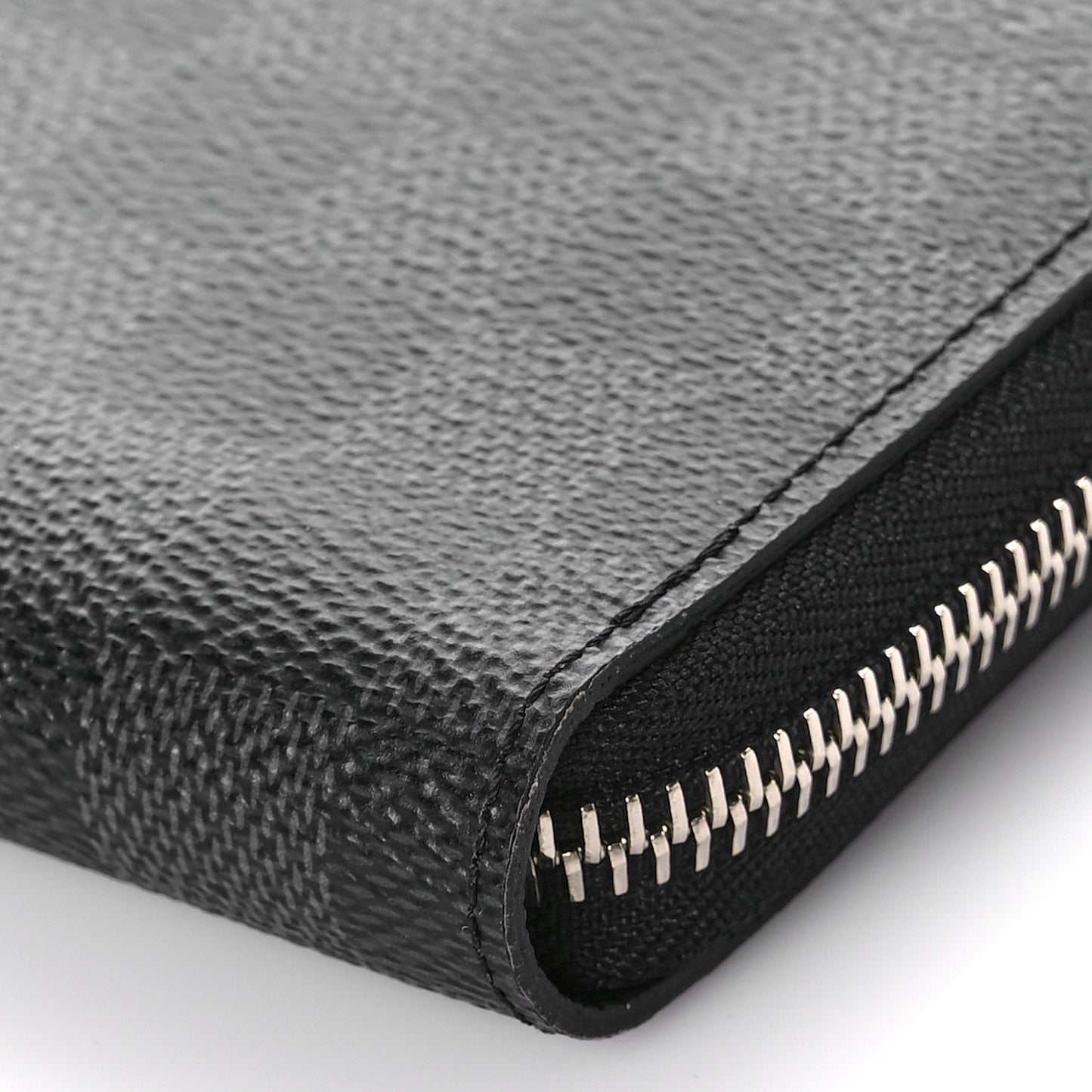 Damier Graphite Zippy Organizer Wallet