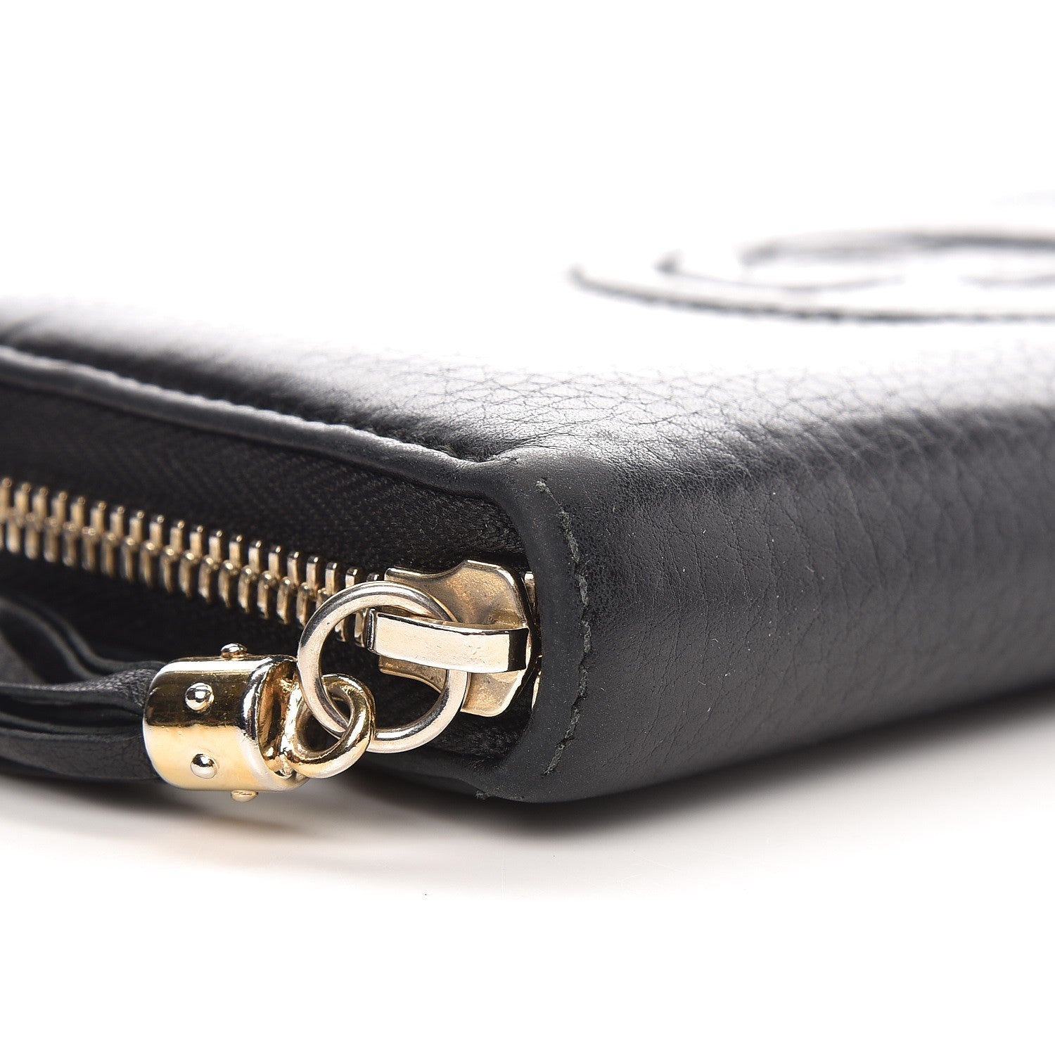 Gucci Pebbled Calfskin Soho Zip Around Wallet Black 9 of 10