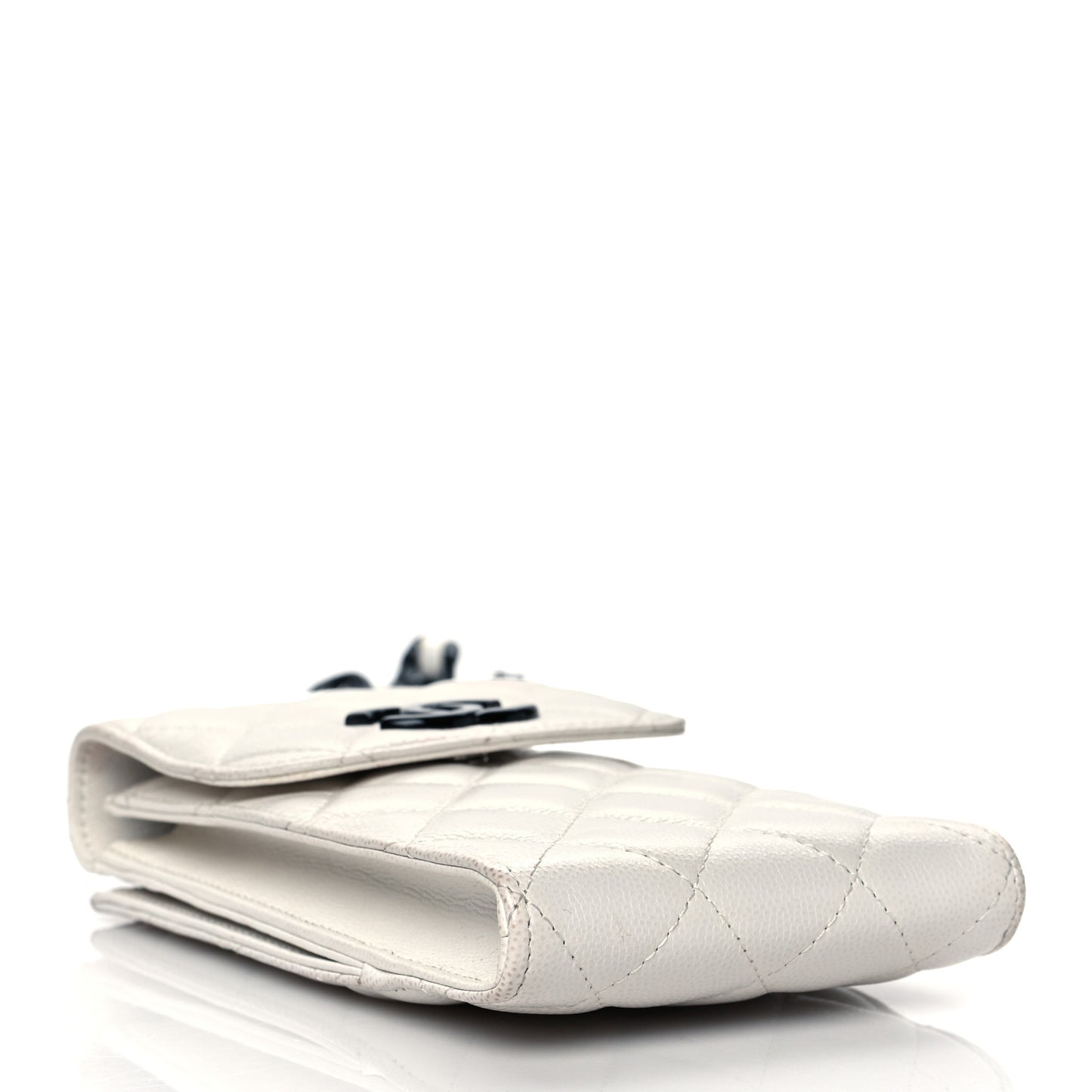 Caviar Quilted My Everything Clutch With Chain White Black