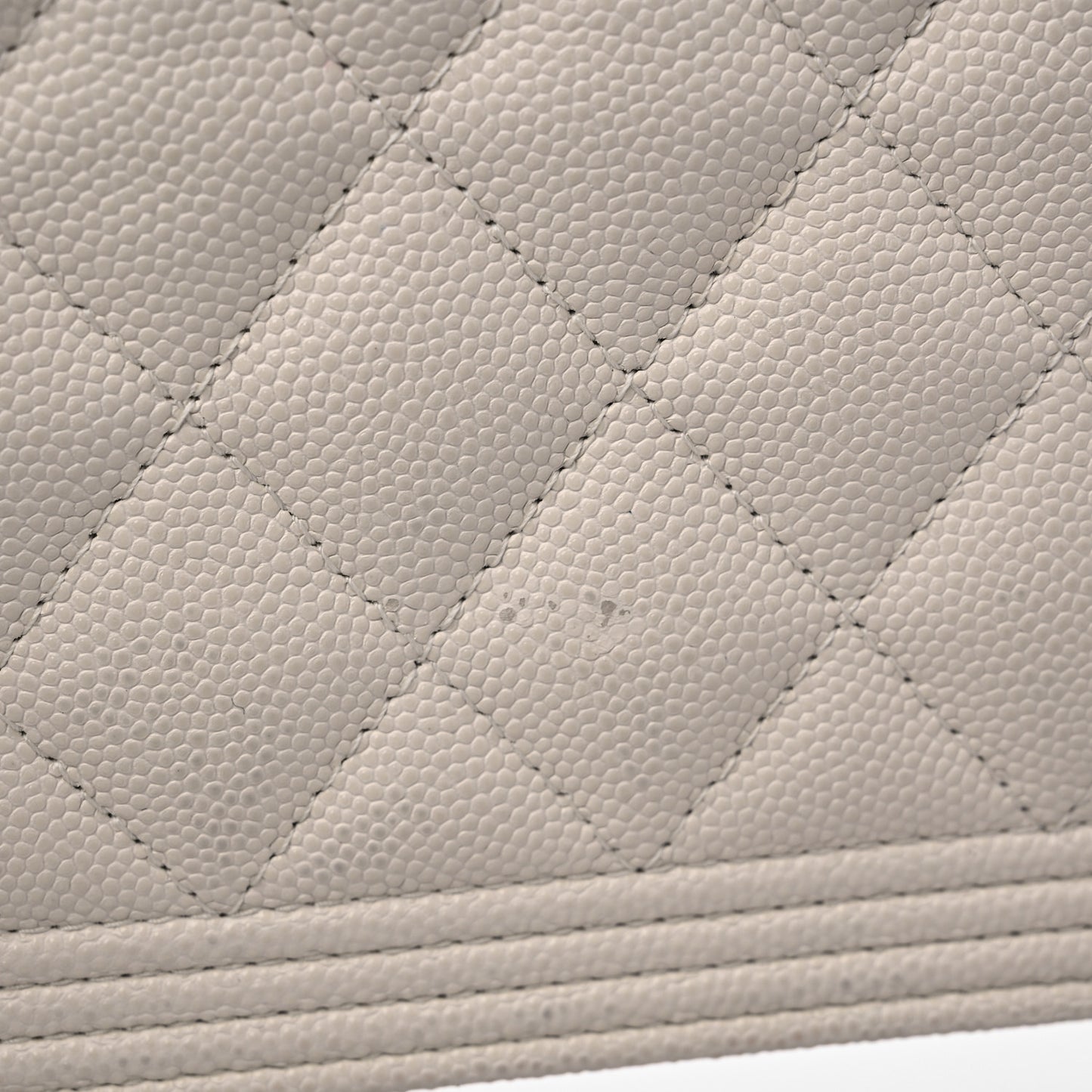 Caviar Quilted Boy Wallet On Chain WOC White