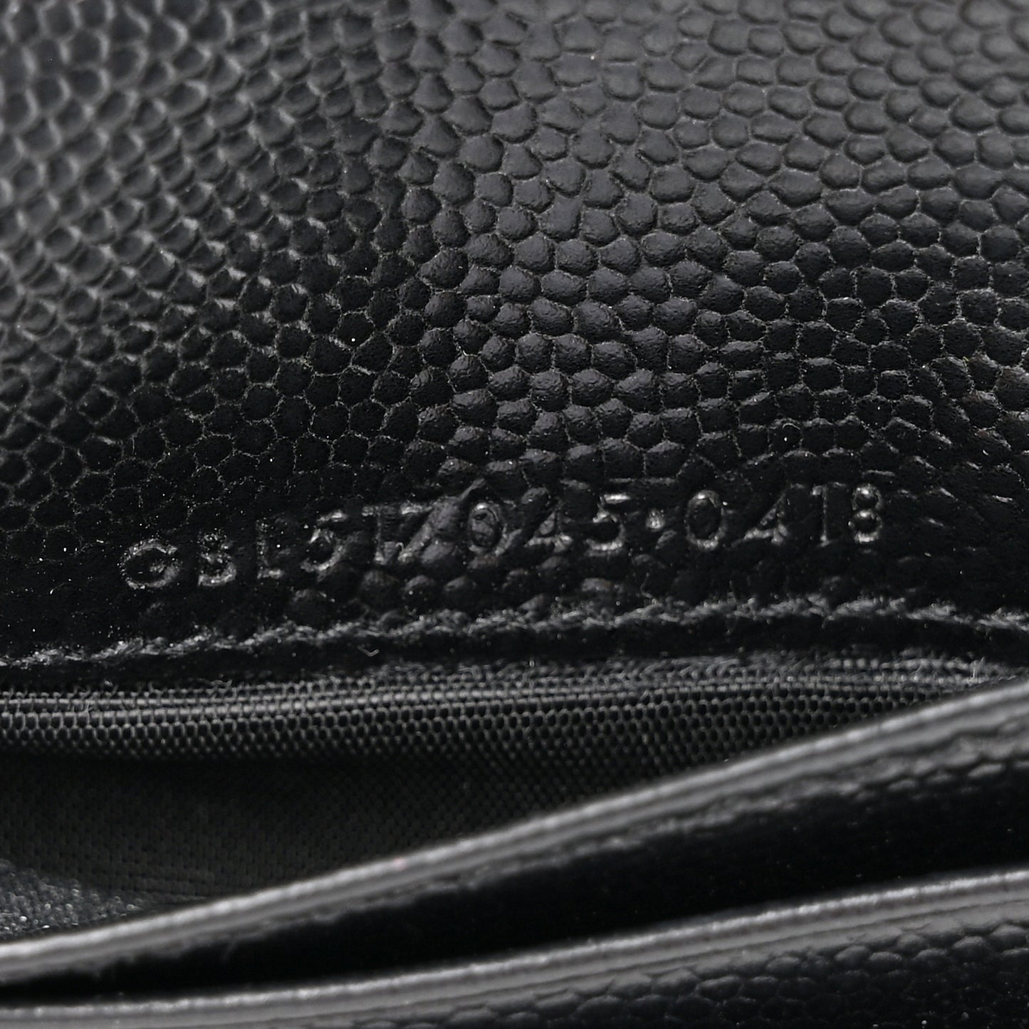 Grain De Poudre Matelasse Chevron Monogram Zipped Two-Part Wallet Black