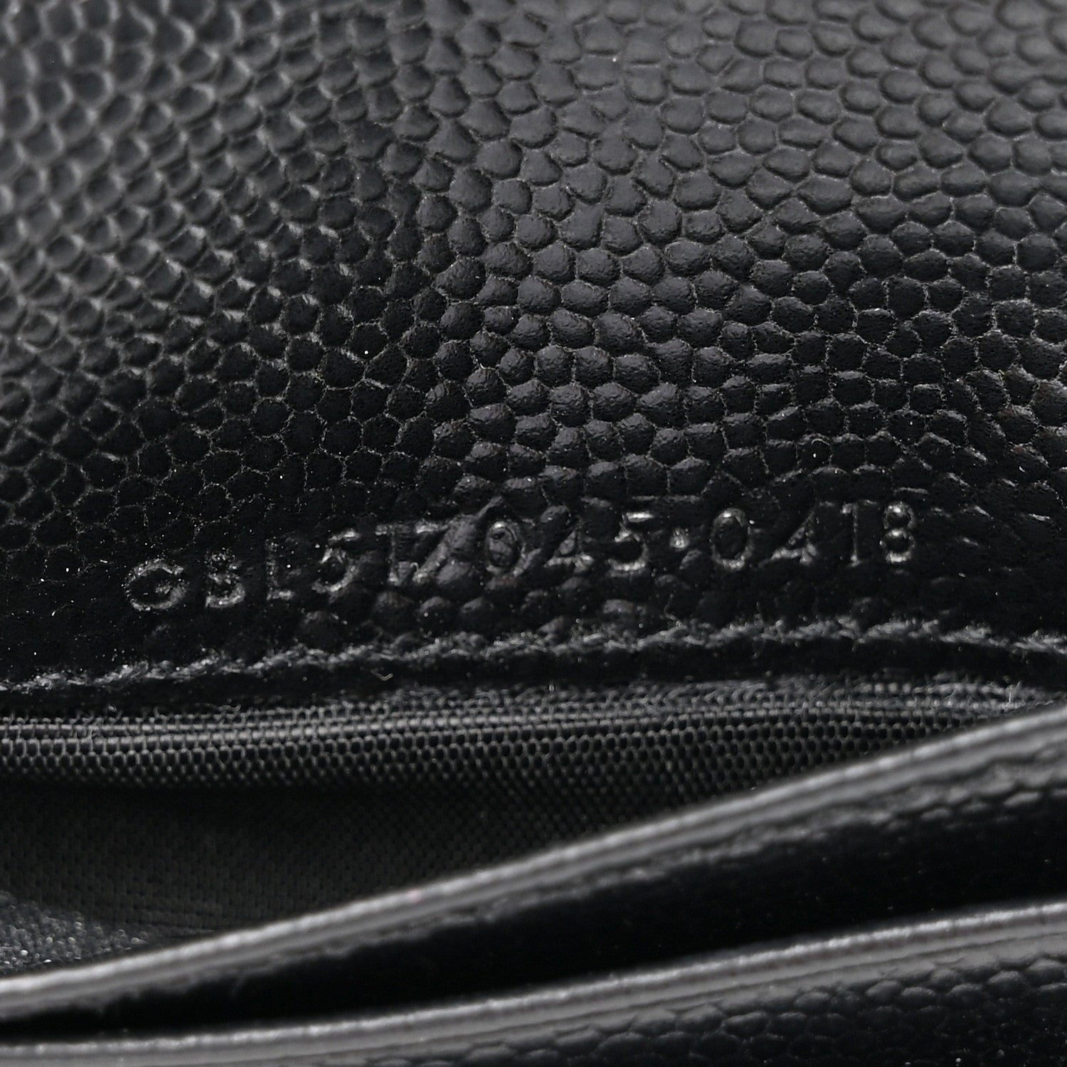 Saint Laurent Grain De Poudre Matelasse Chevron Monogram Zipped Two-Part Wallet Black 9 of 15