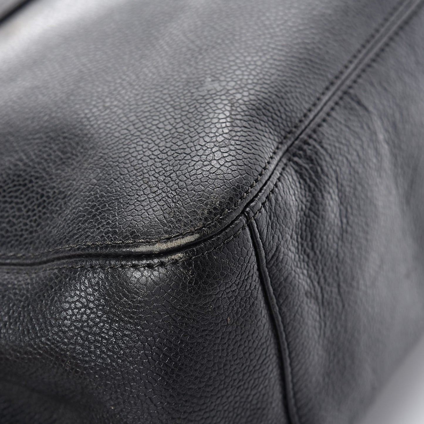 Caviar CC Shoulder Bag Black
