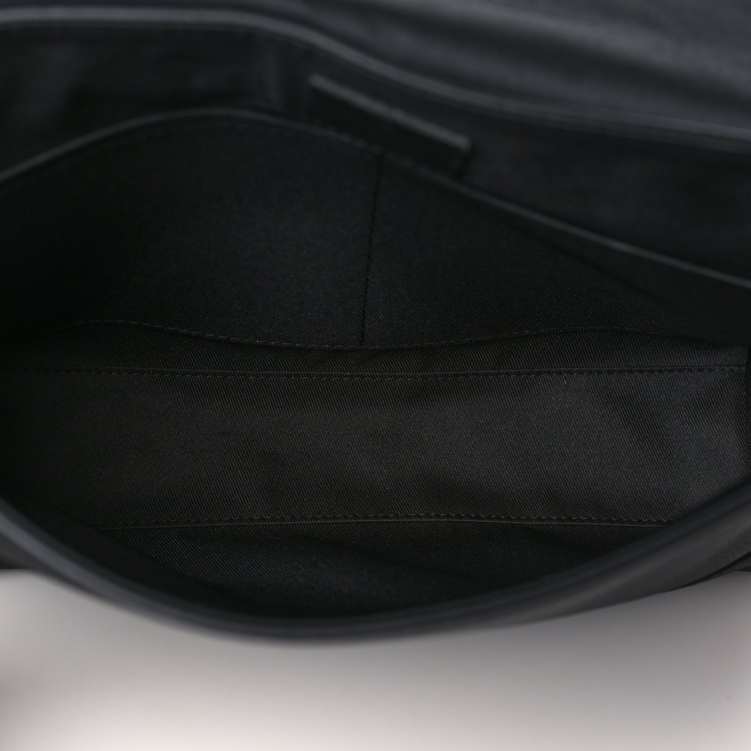 Louis Vuitton Calfskin Aerogram Messenger Black 5 of 8