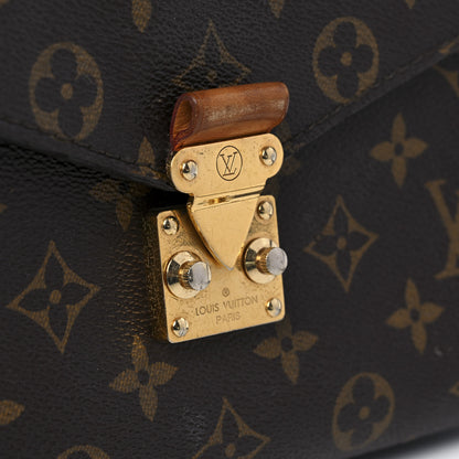 Louis Vuitton Monogram Pochette Metis 8 of 17