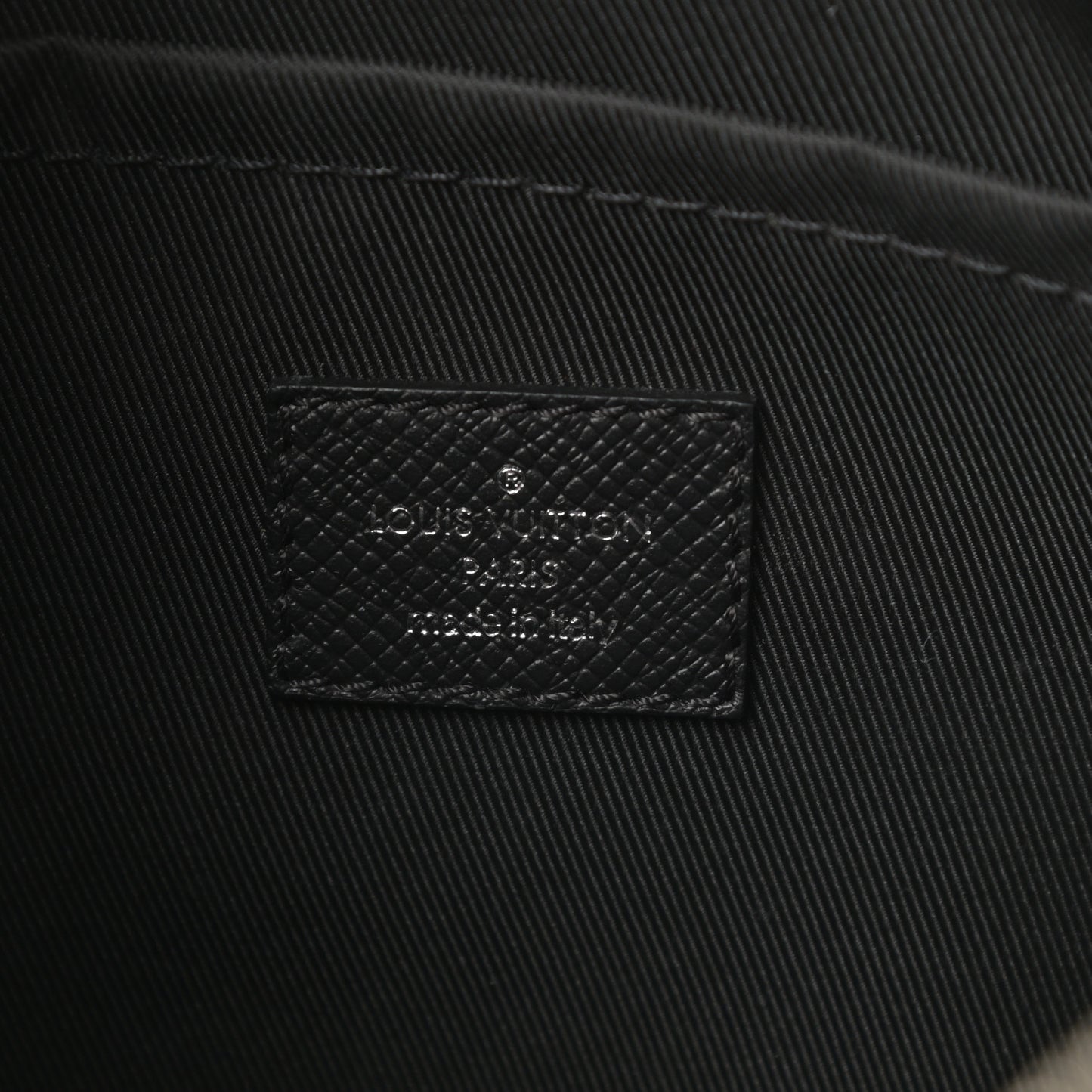 Taiga Monogram Eclipse Outdoor Messenger Black