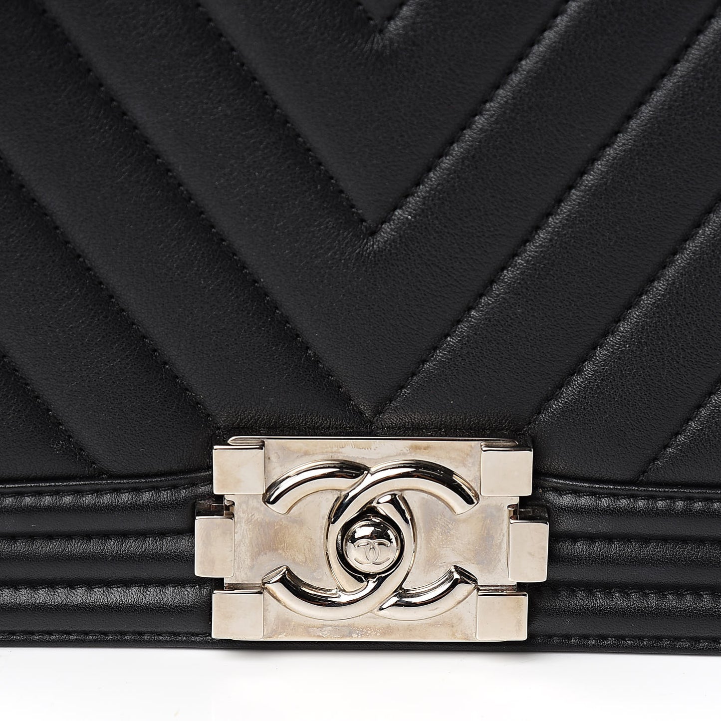 Calfskin Chevron Quilted New Medium Boy Flap Black