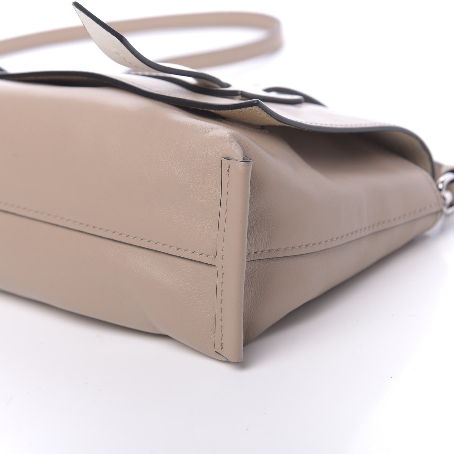 ショルダーバッグ miu miu Vitello Lux Cammeo Shoulder Bag Miu Miu Grace Lux Shoulder Bag Cammeo White 657611 – FASHIONPHILE