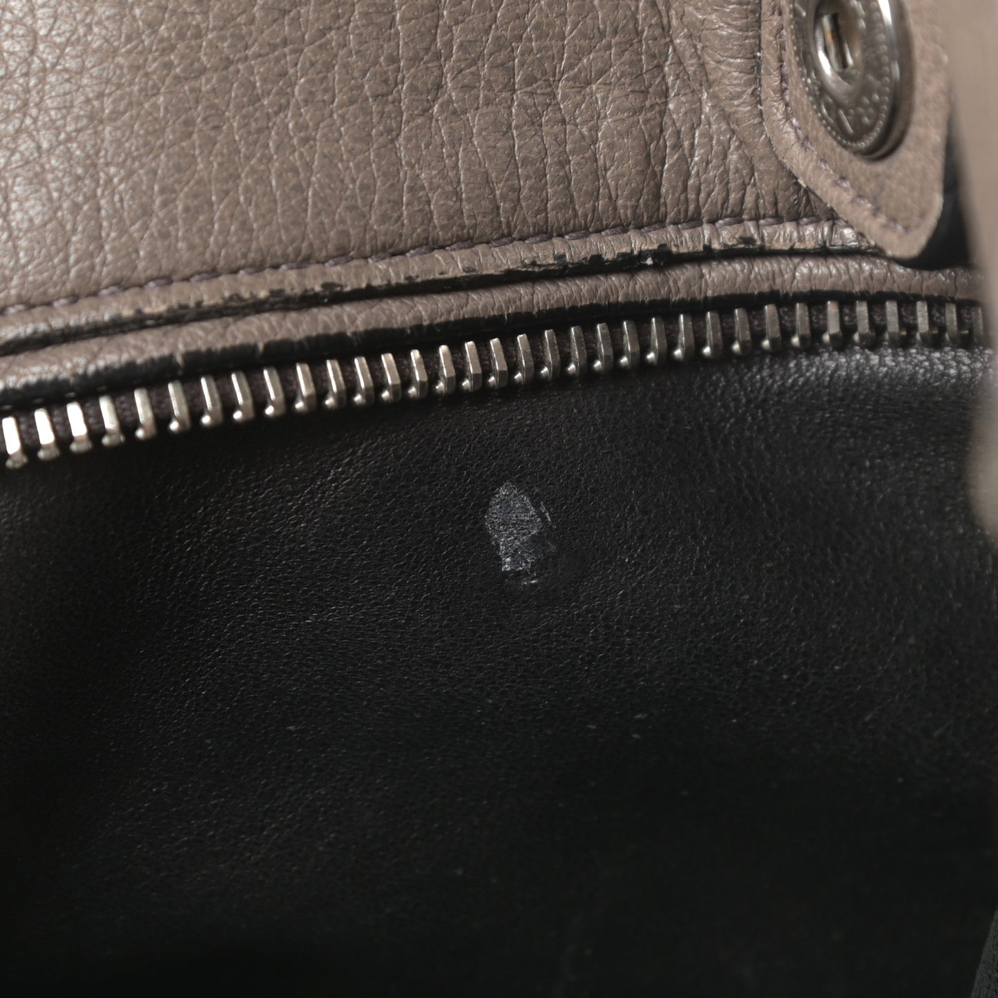 Vitello Daino Shoulder Bag Argilla