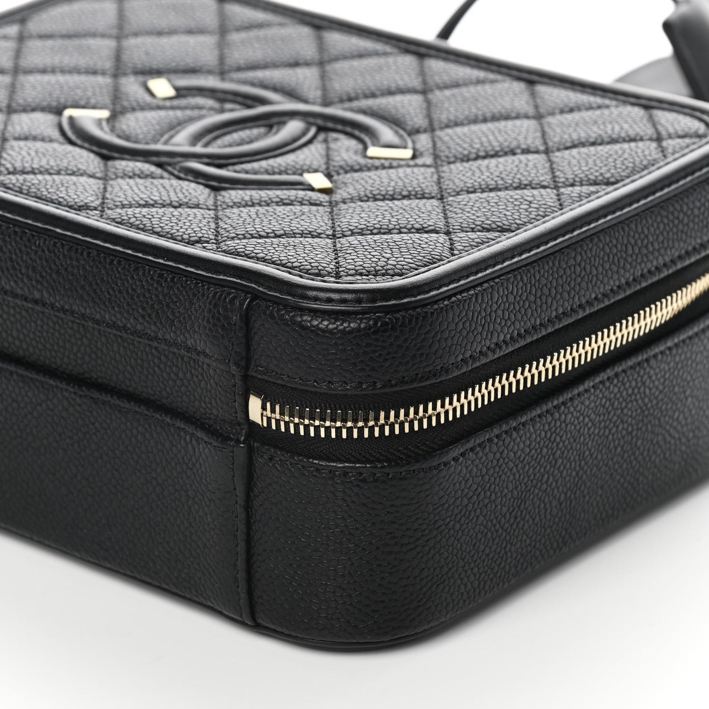 Caviar Quilted Medium CC Filigree Vanity Case Black