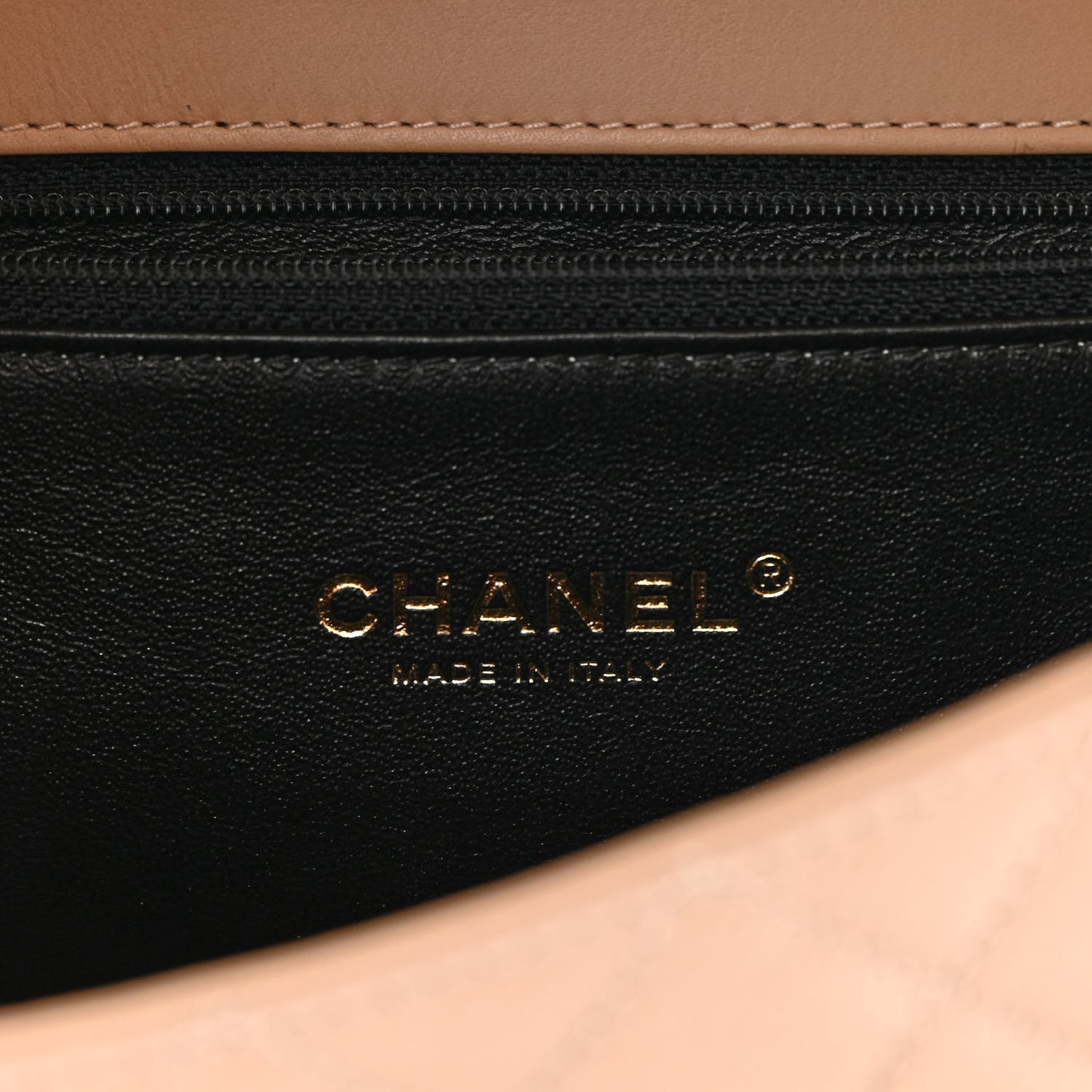 Caviar Quilted Medium CC Filigree Flap Beige Black