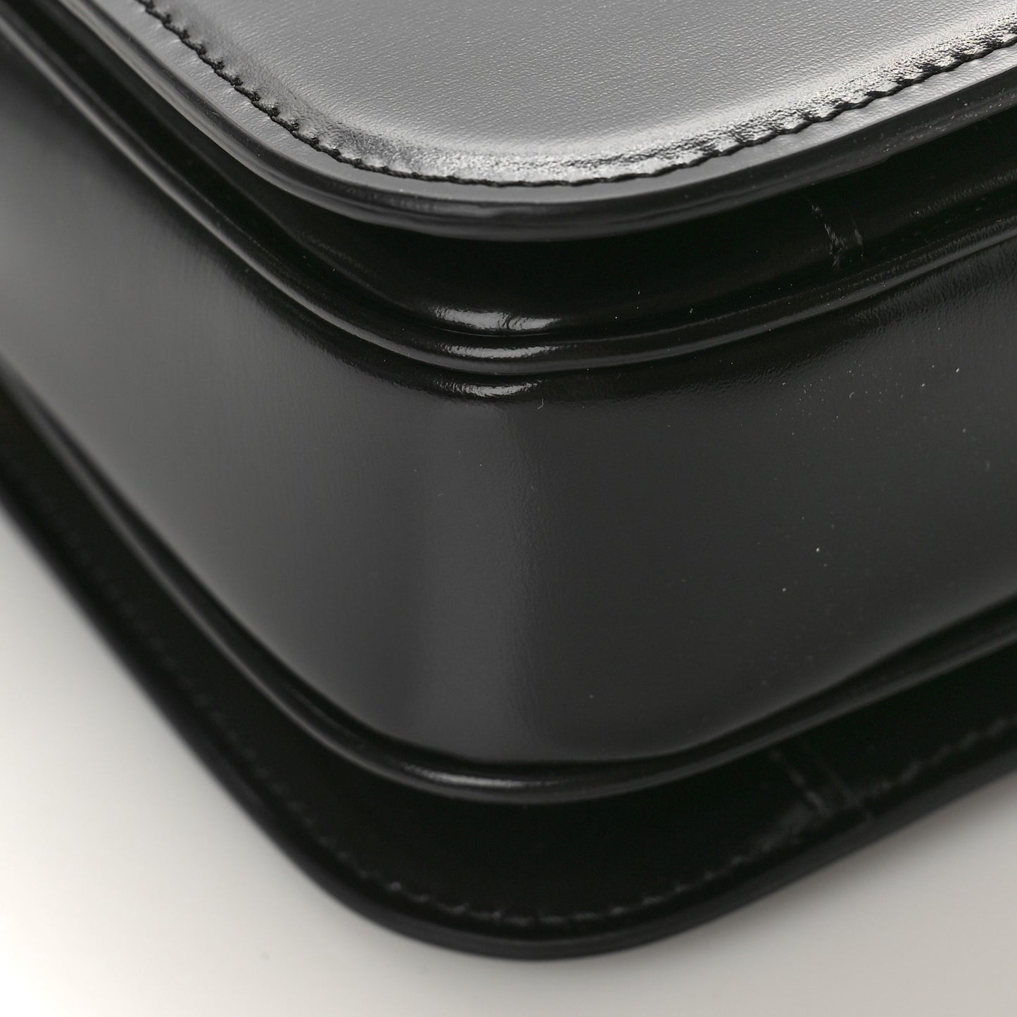 Shiny Calfskin Medium Triomphe Black