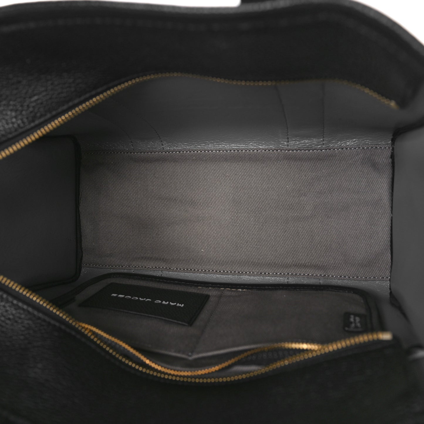 Grained Calfskin Medium The Tote Bag Black