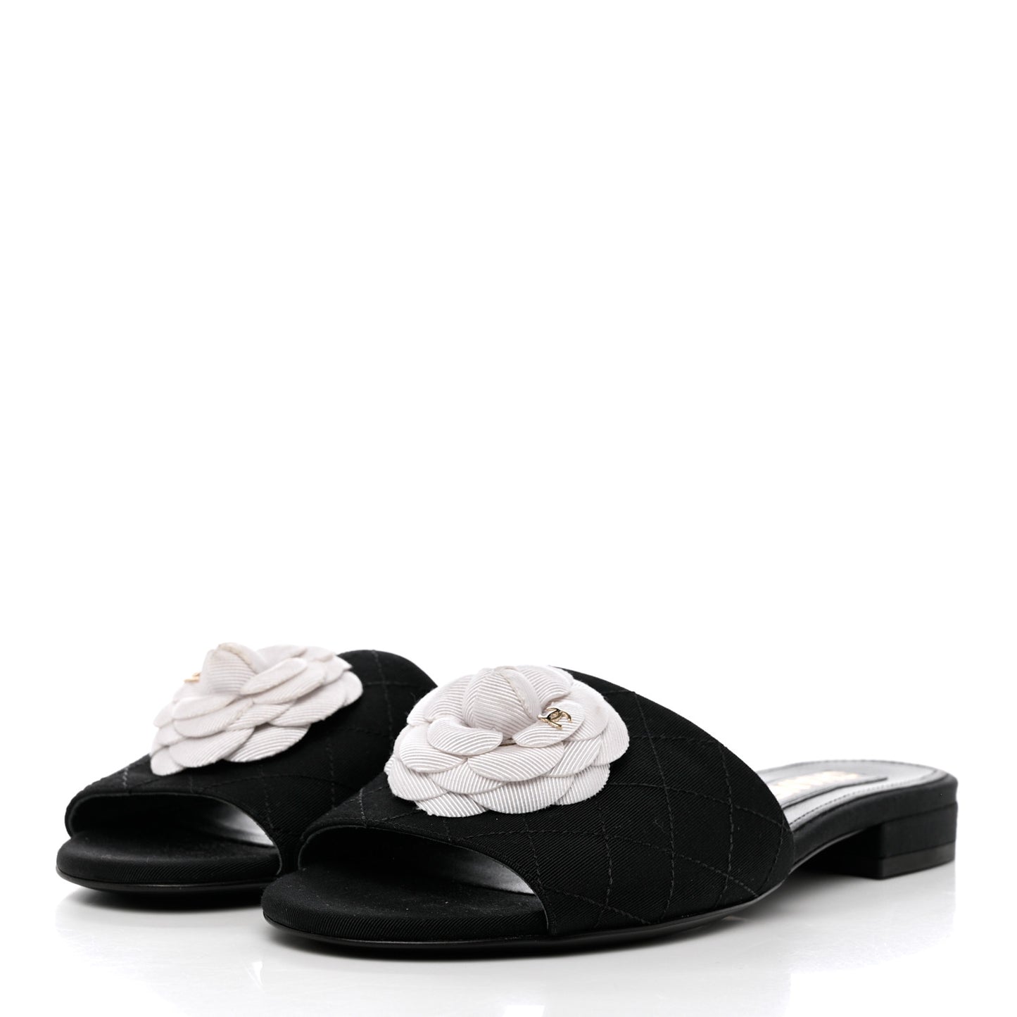 Grosgrain Quilted Camellia CC Slides 37.5 Black White