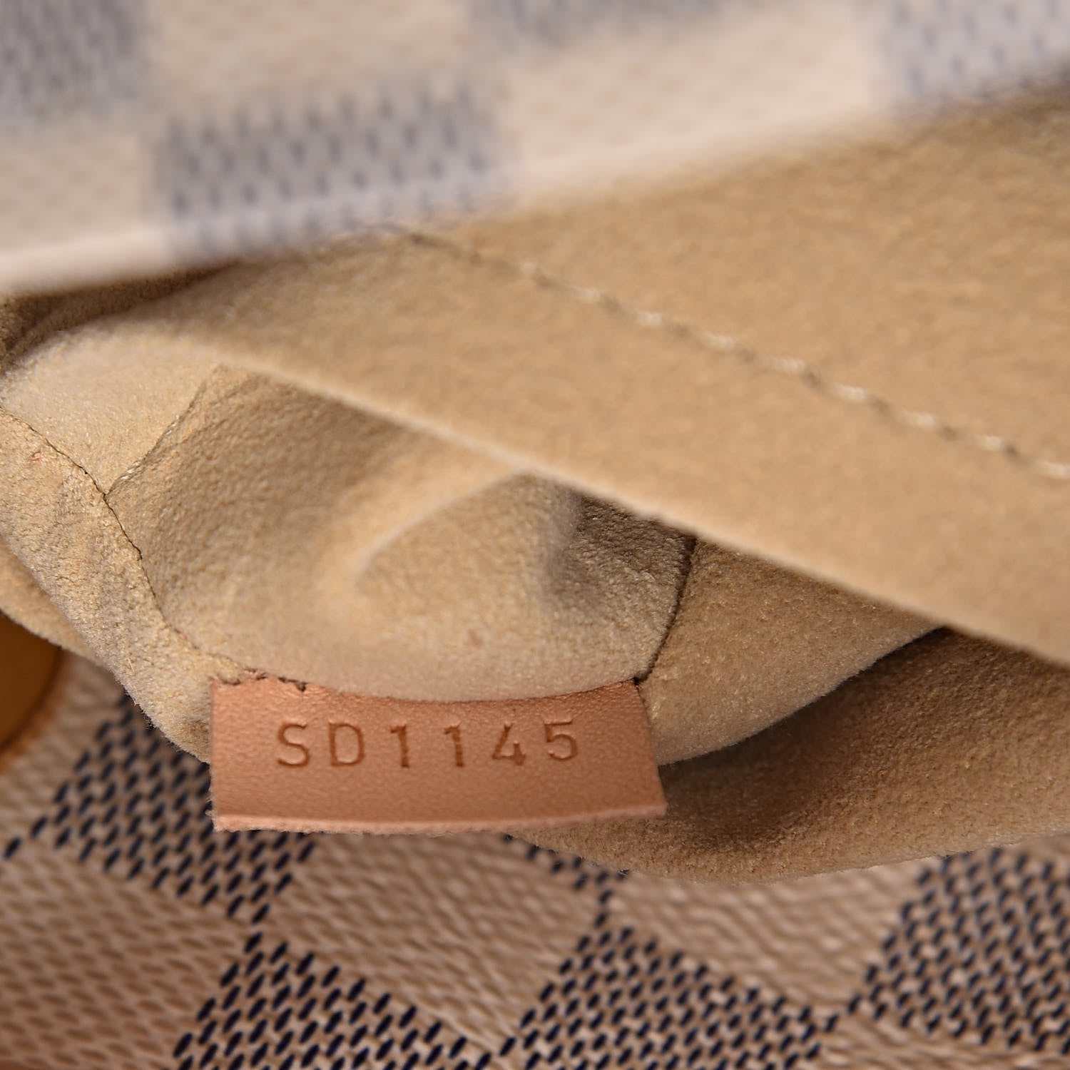 Louis Vuitton Damier Azur Artsy MM 9 of 10