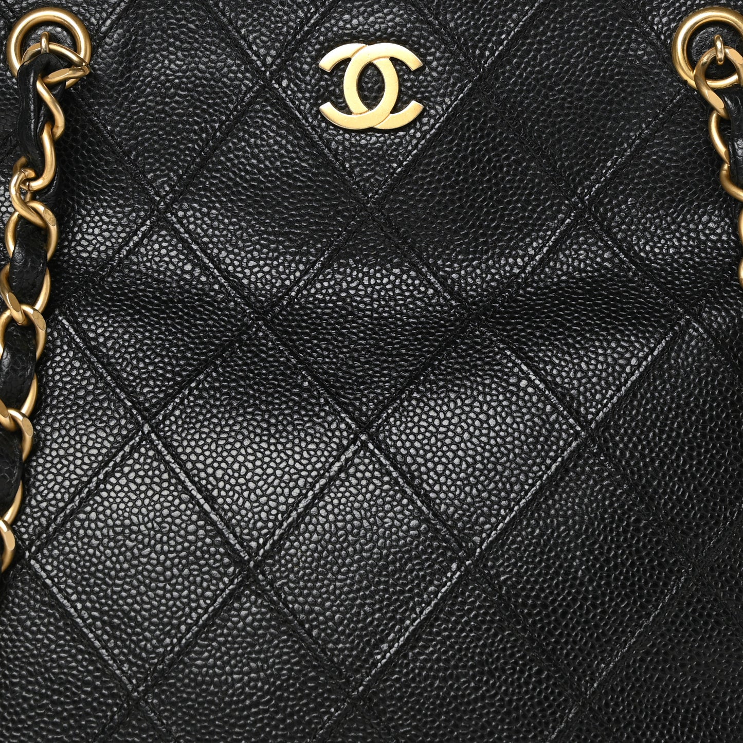 Caviar Diamond Embossed Shoulder Bag Black