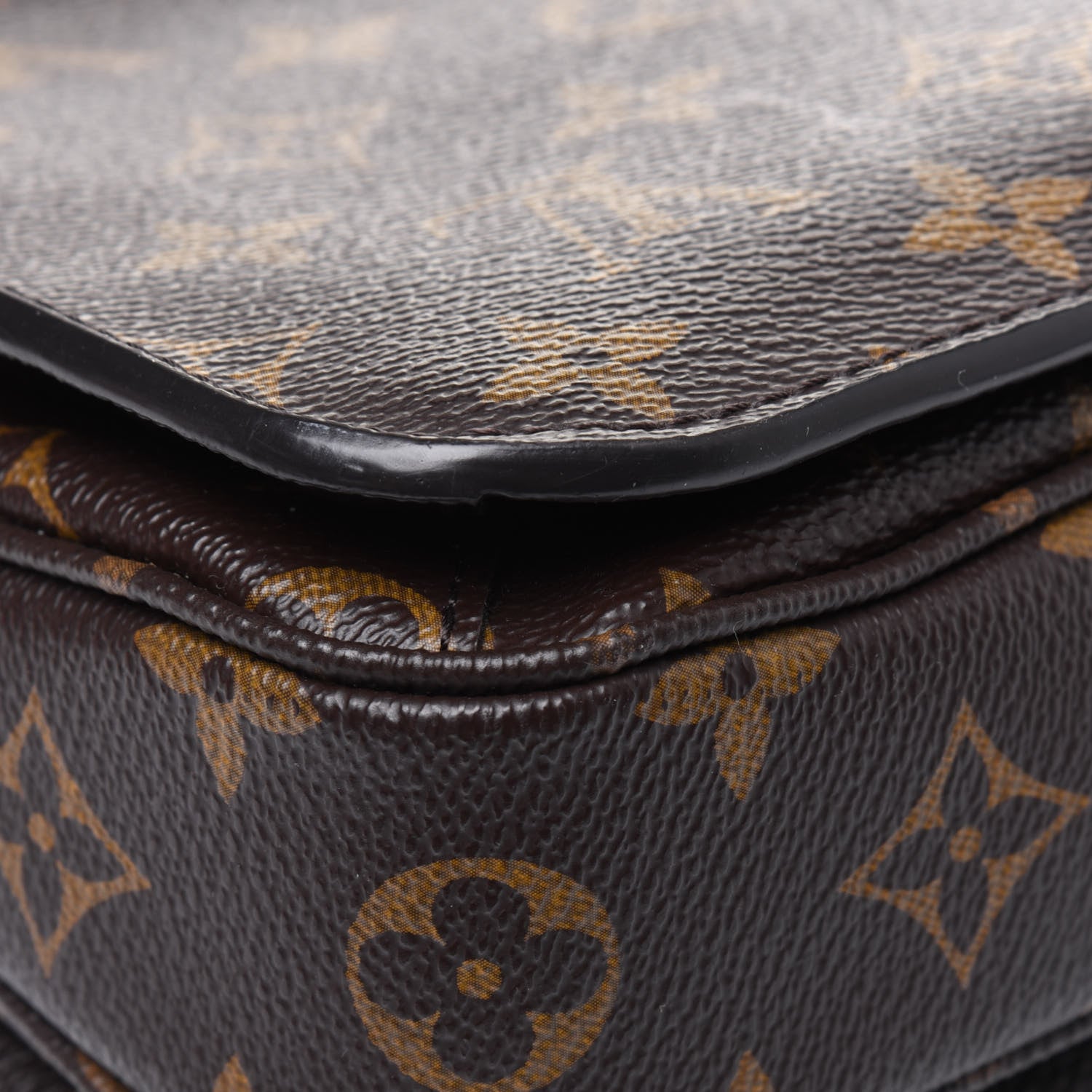 Louis Vuitton Monogram Pochette Metis 14 of 27