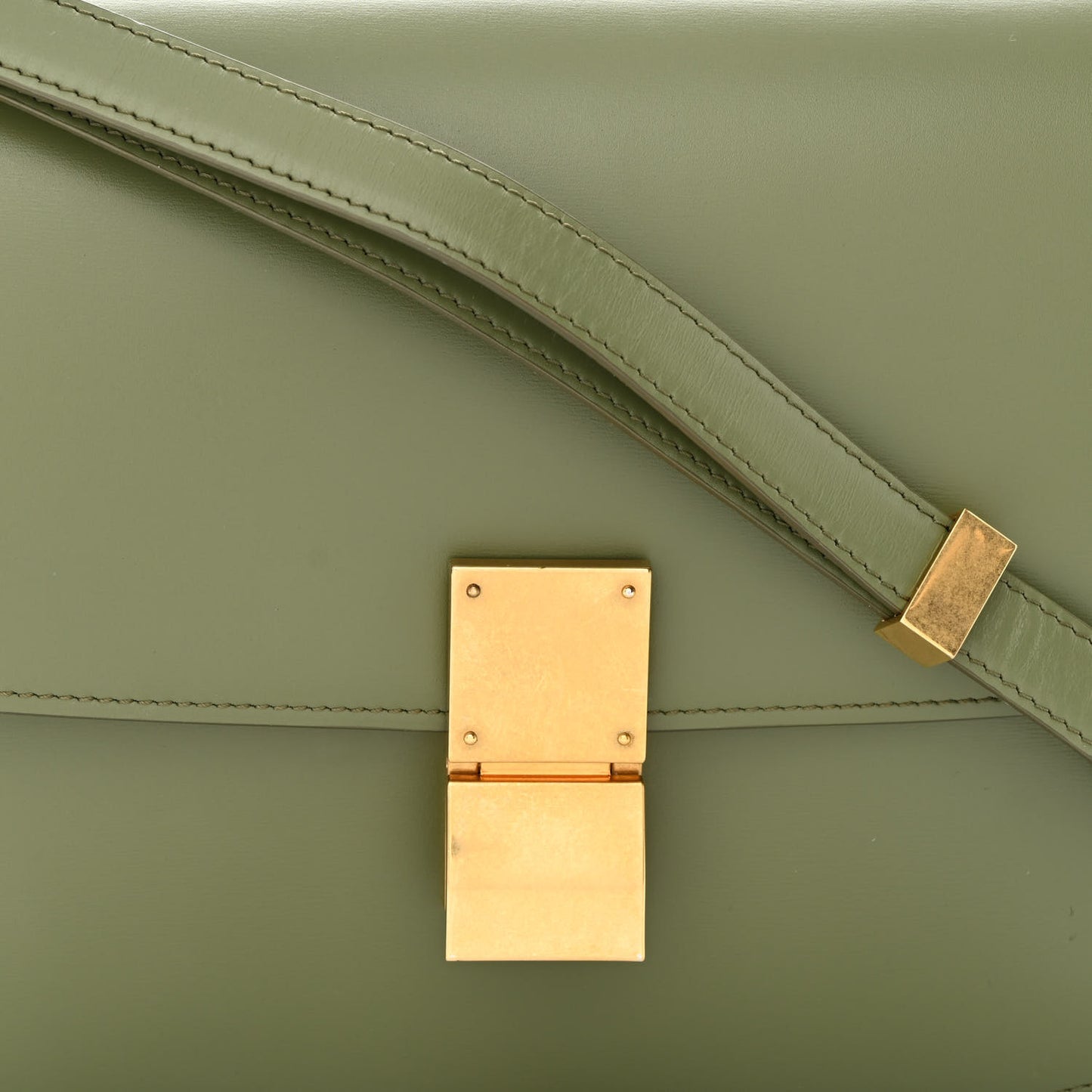 Box Calfskin Classic Box Medium Flap Bag Army Green