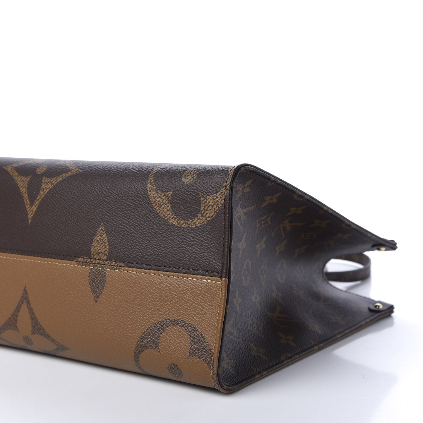 Reverse Monogram Giant Onthego MM