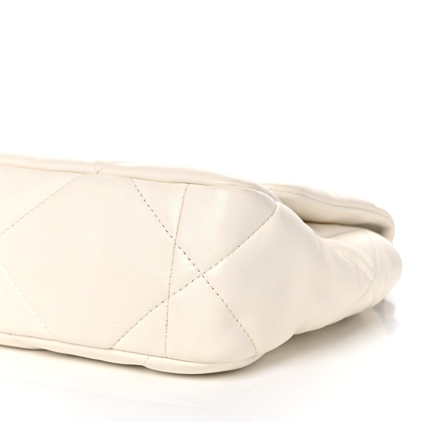 Lambskin Quilted Medium Chanel 19 Flap White
