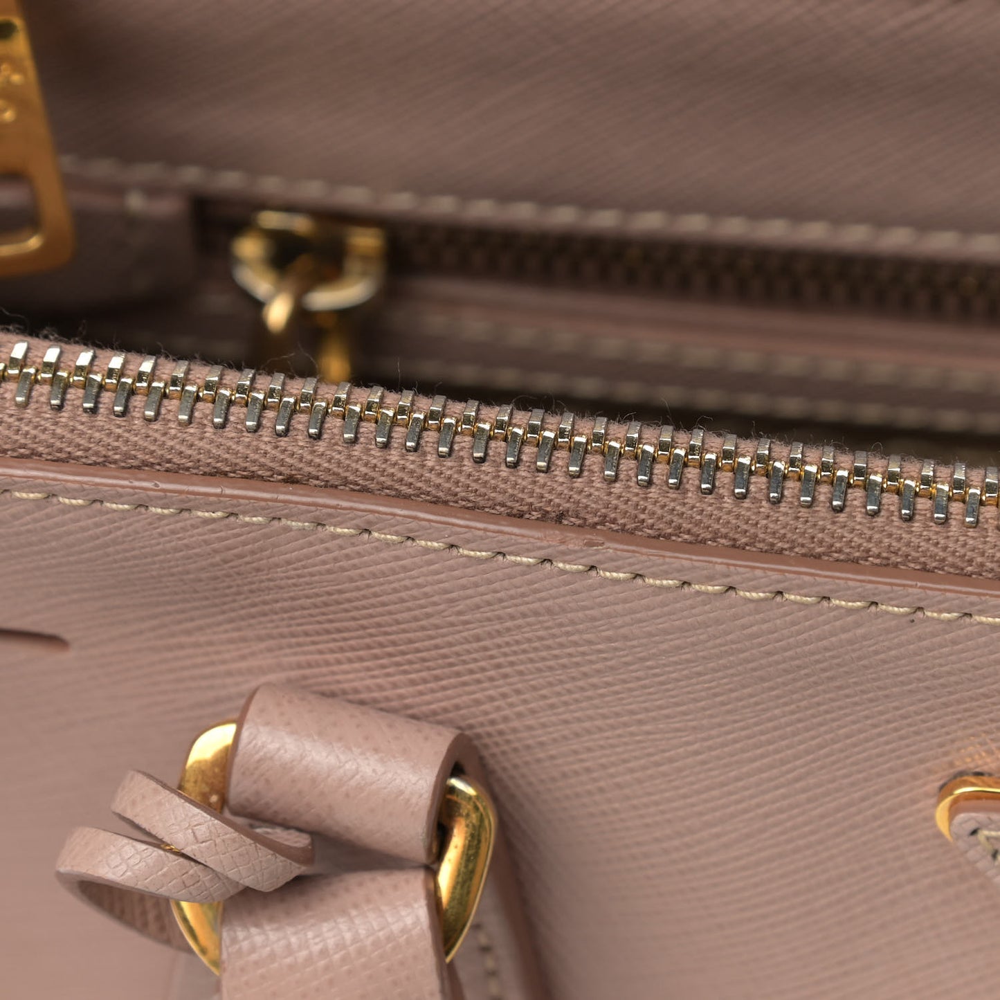 Saffiano Small Galleria Double Zip Tote Cammeo