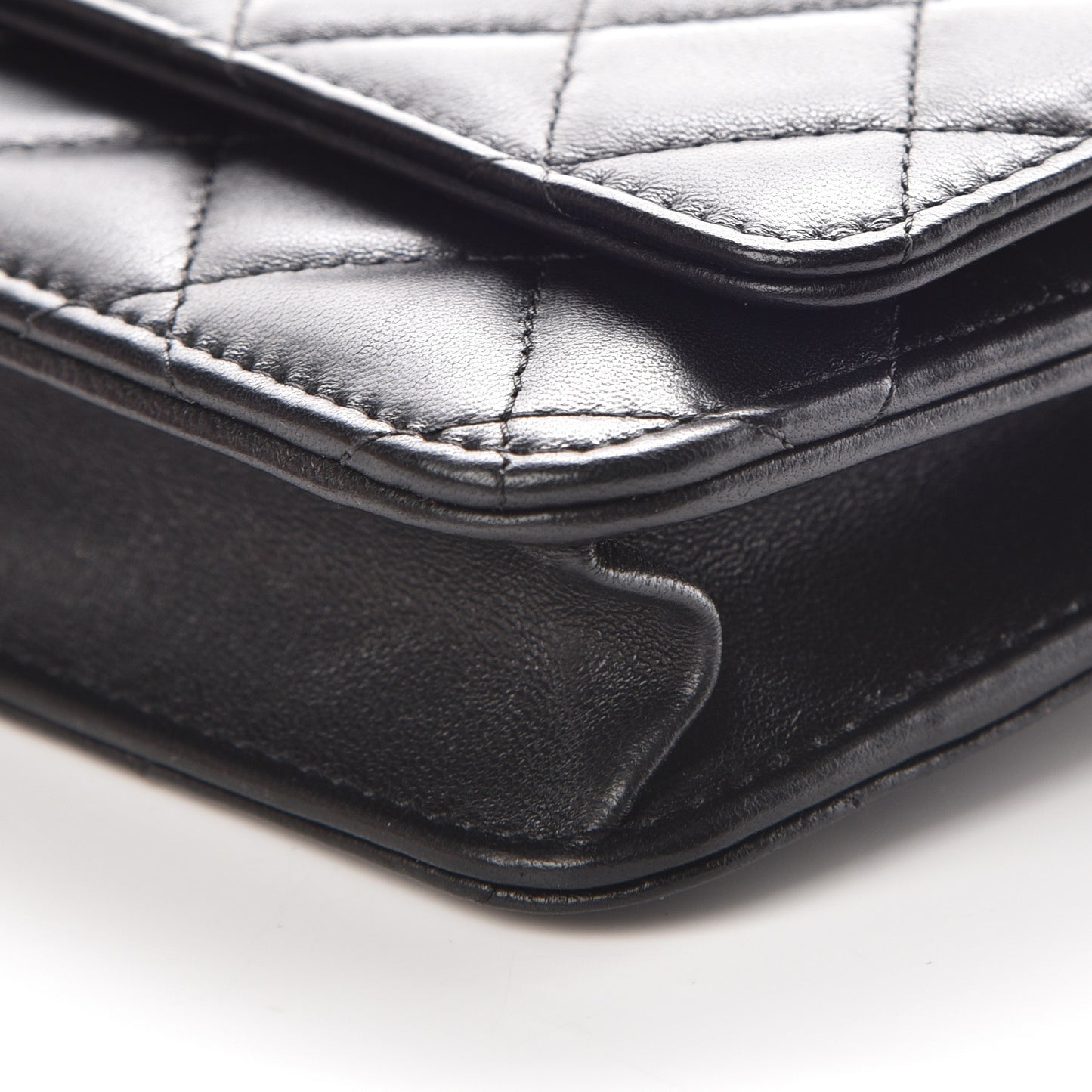 Lambskin Quilted Wallet On Chain WOC Black
