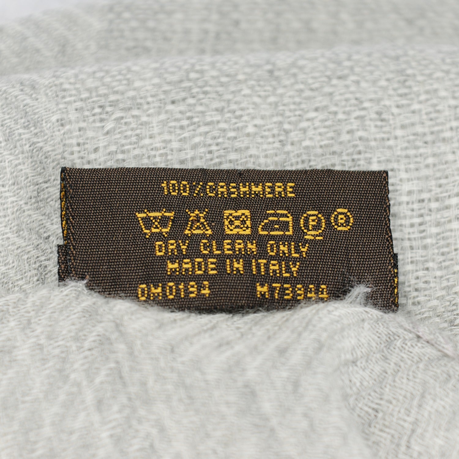 Louis Vuitton Cashmere Steamer Travel Shawl 5 of 7