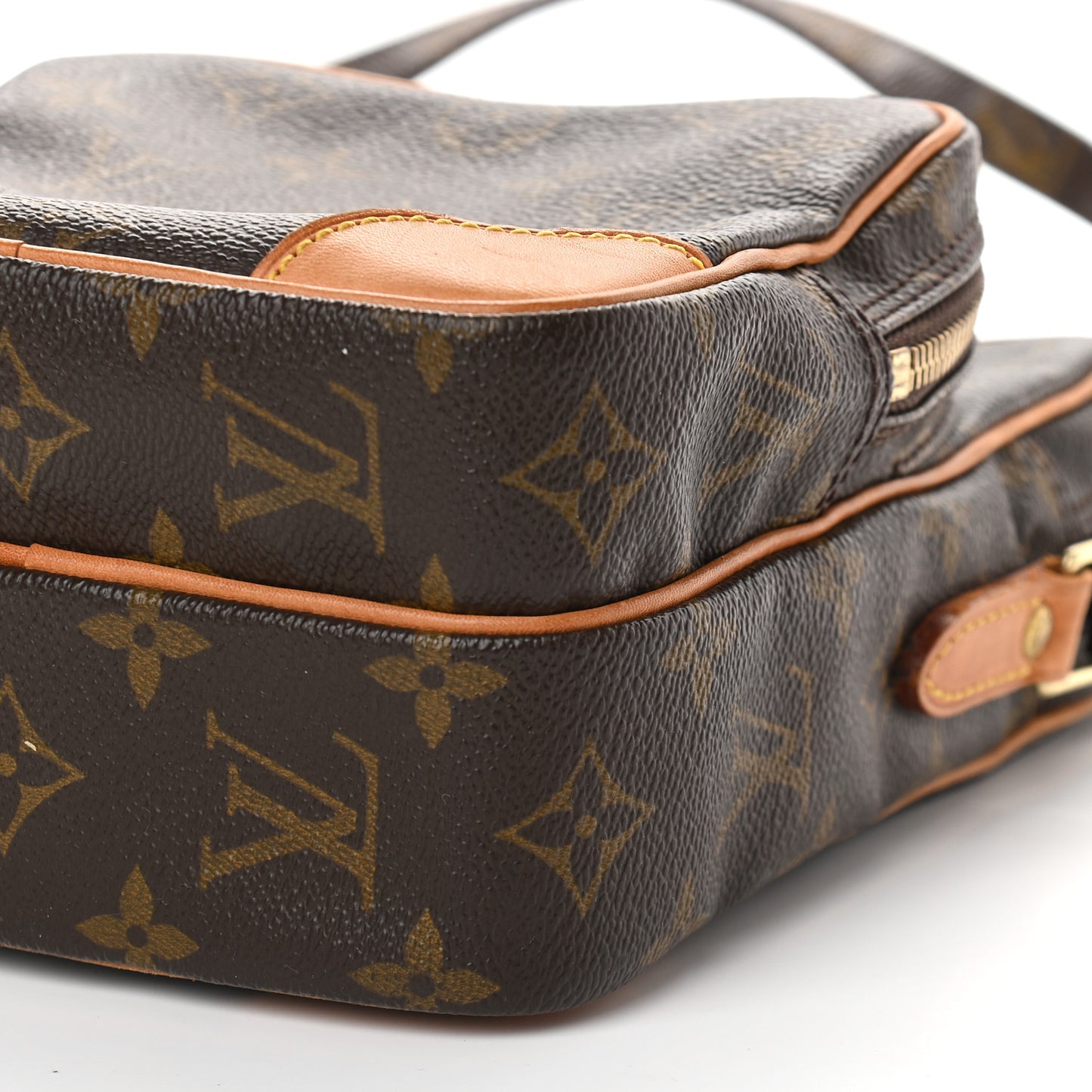 Monogram Amazone