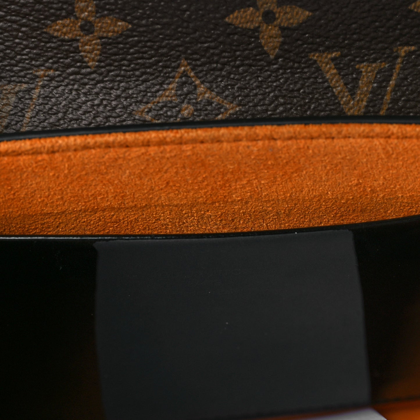 Vernis Epi Monogram Wynwood Black