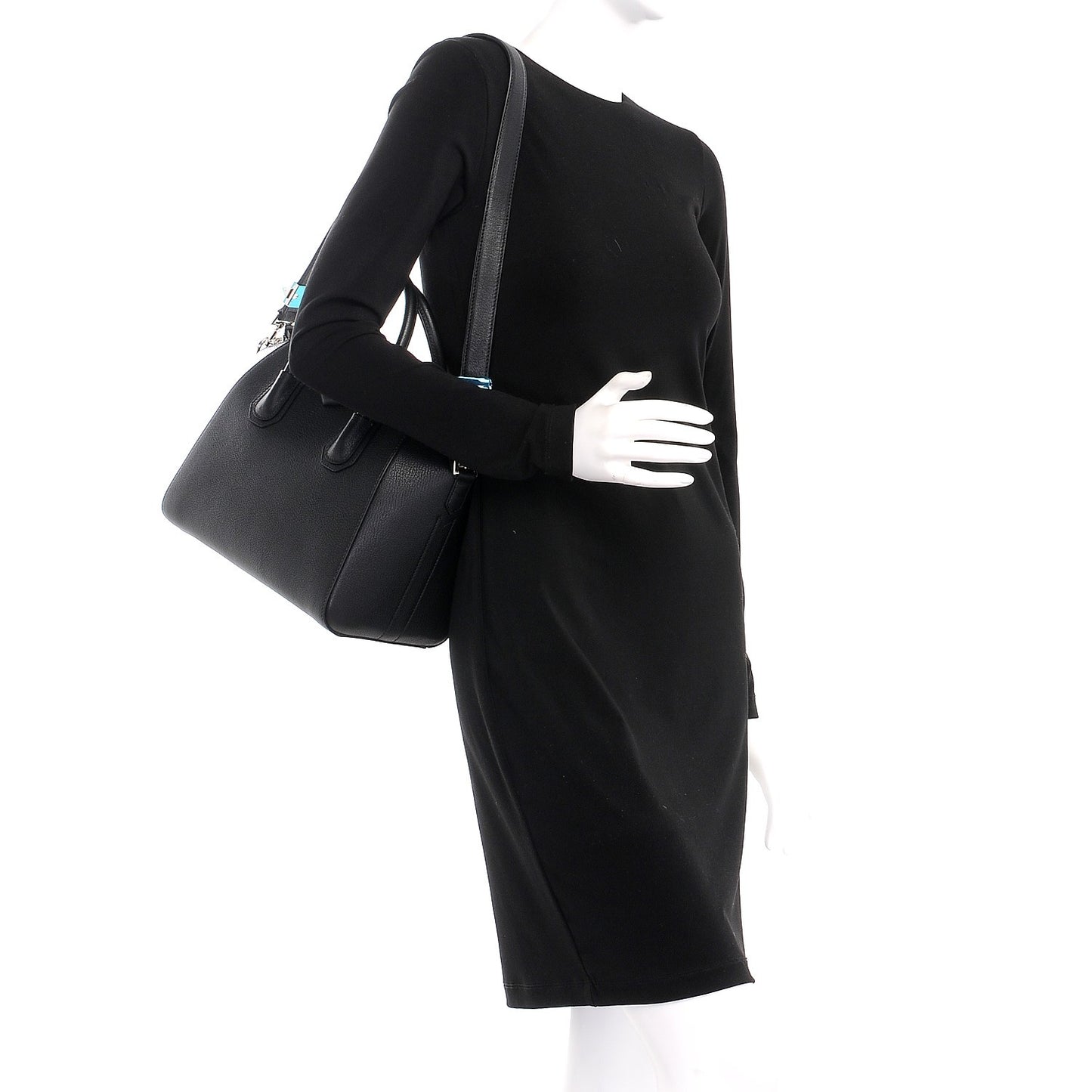 Grained Calfskin Small Antigona Black
