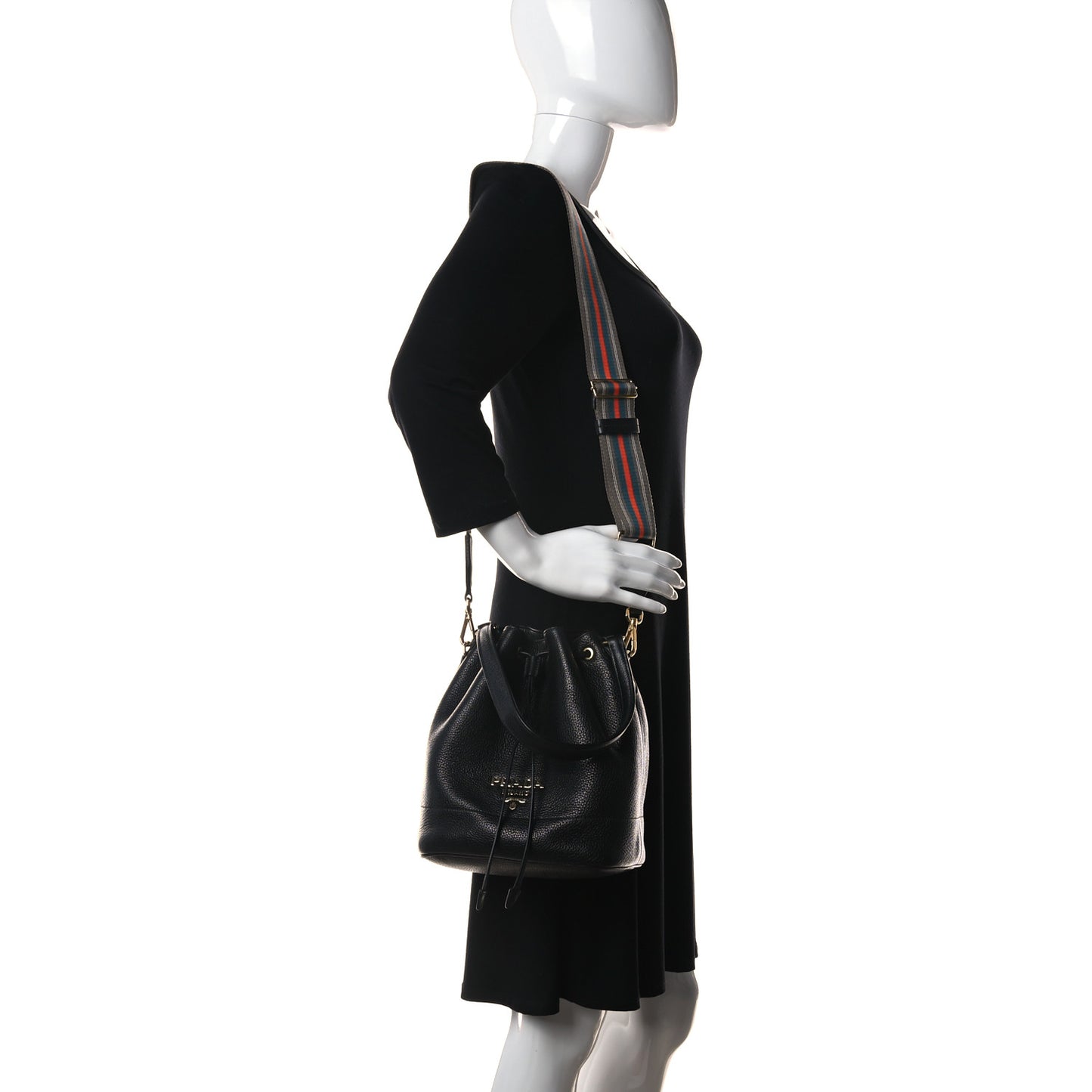 Vitello Daino Drawstring Bucket Black