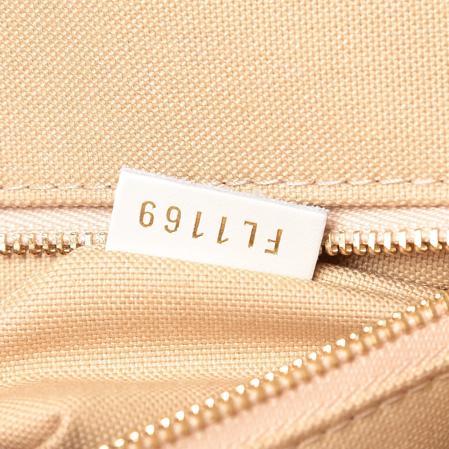 Louis Vuitton Monogram Giant Onthego GM Kaki Beige 8 of 11