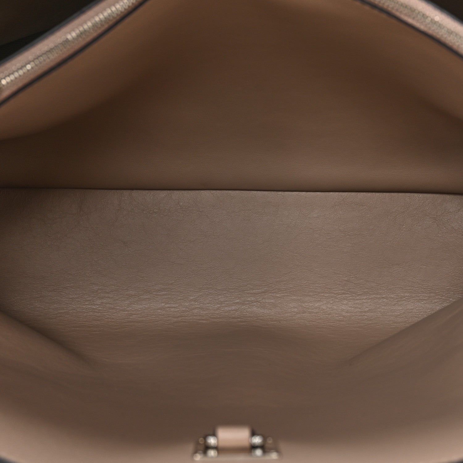Louis Vuitton Veau Nuage Milla MM Tourterelle 7 of 12