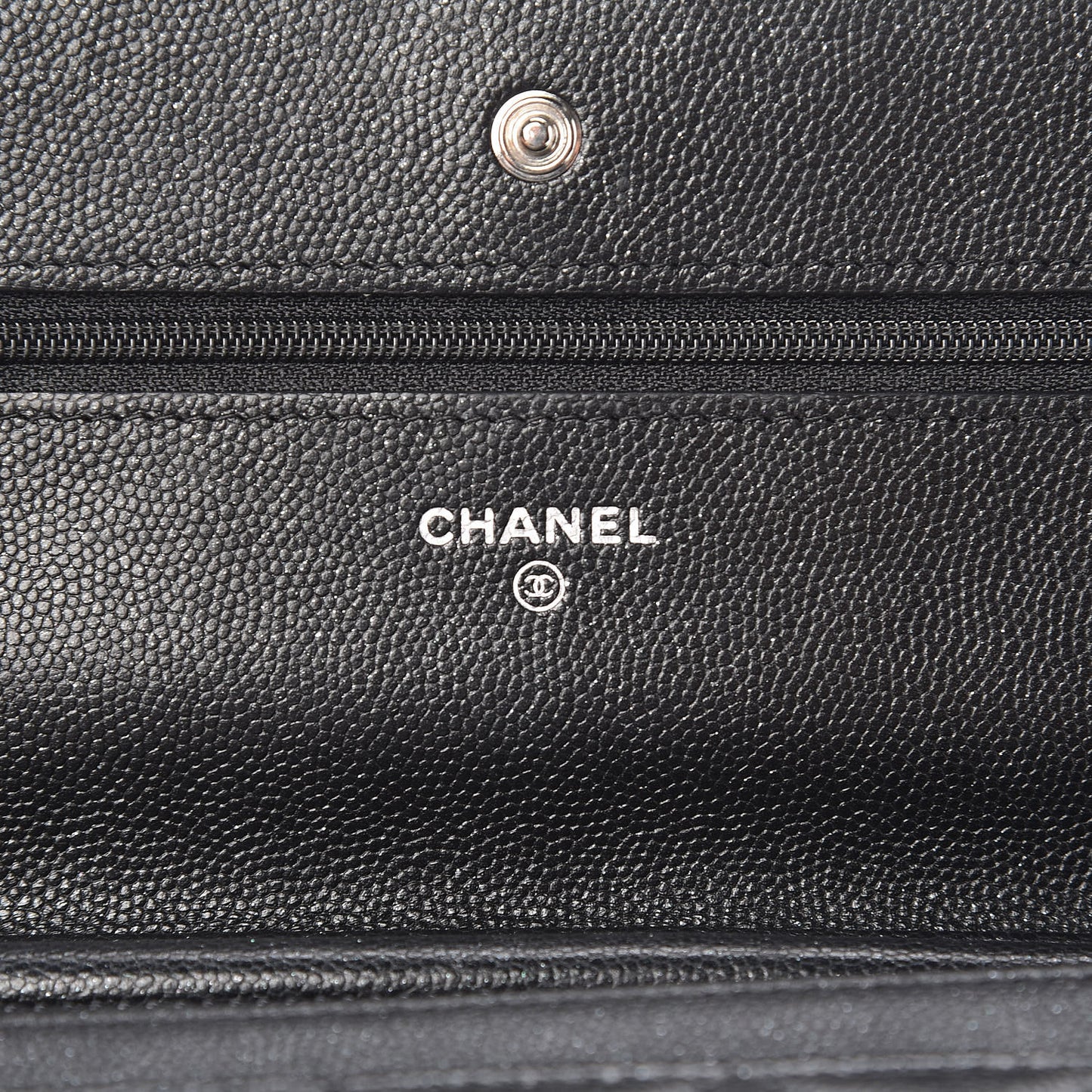 Iridescent Caviar Quilted Wallet On Chain WOC Black