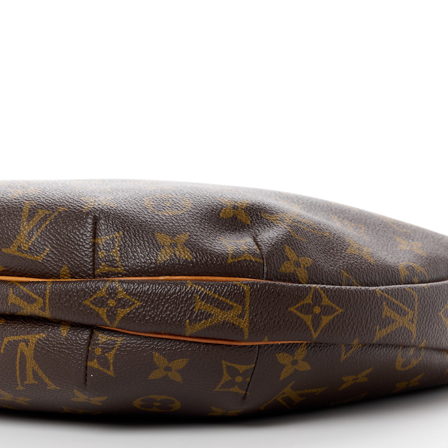 Monogram Croissant MM
